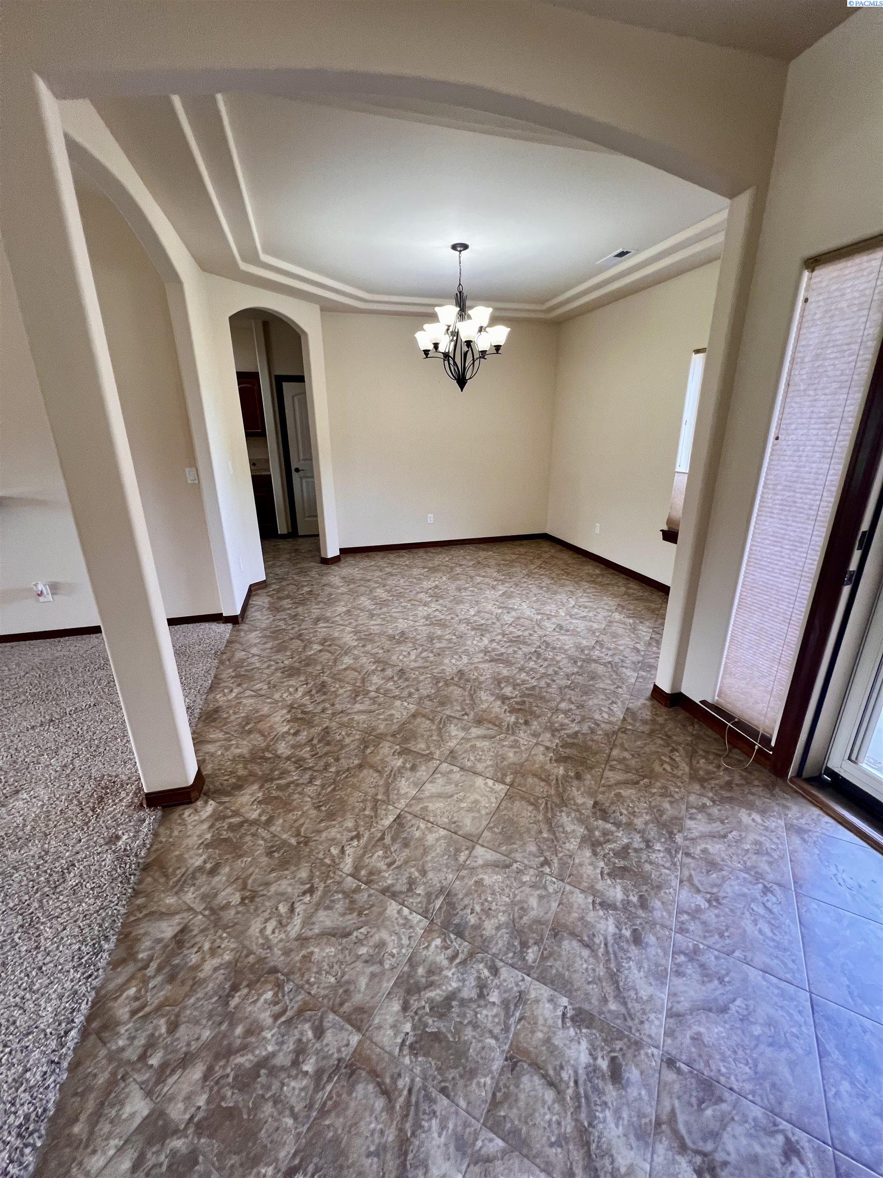 8801 W Clearwater Pl, Kennewick, WA 99336