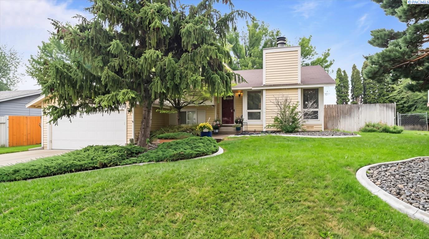8720 W Falls Ave, Kennewick, WA 99336