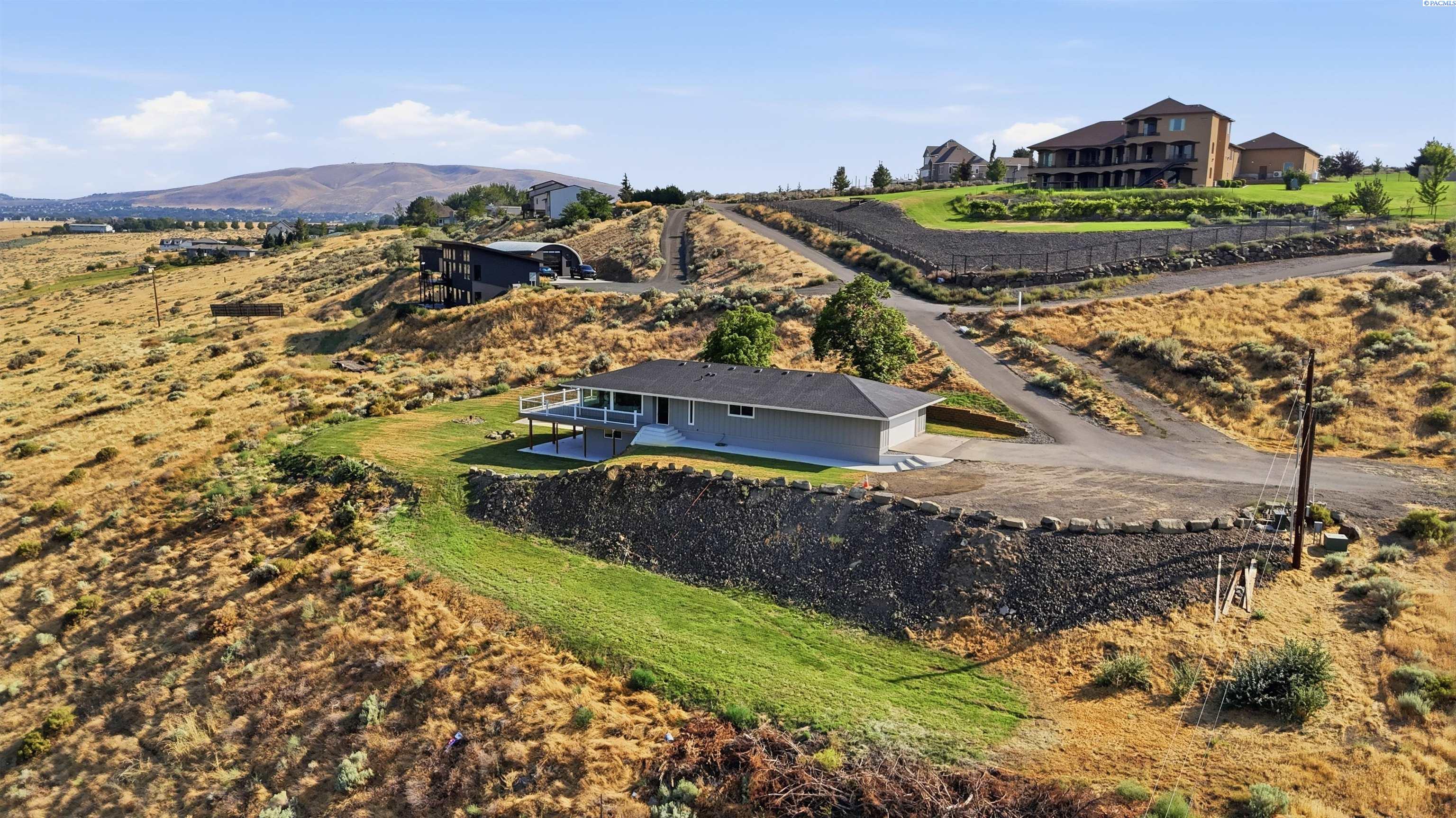 1830 N Artemis Ridge Pr Ne, West Richland, WA 99353