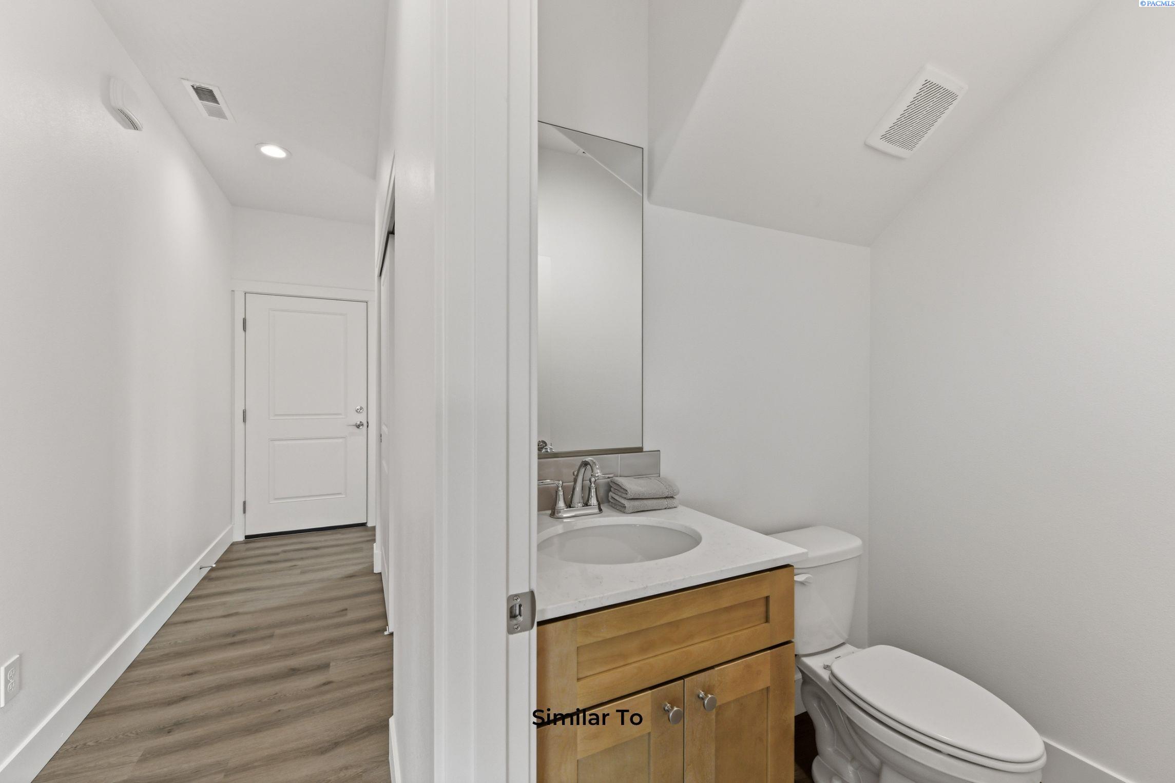734 Honeylicious St, Richland, WA 99352