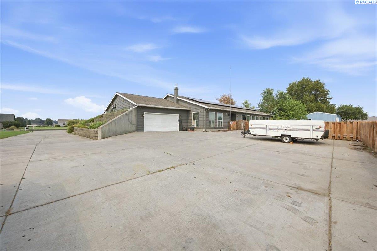 8916 W Dradie St, Pasco, WA 99301