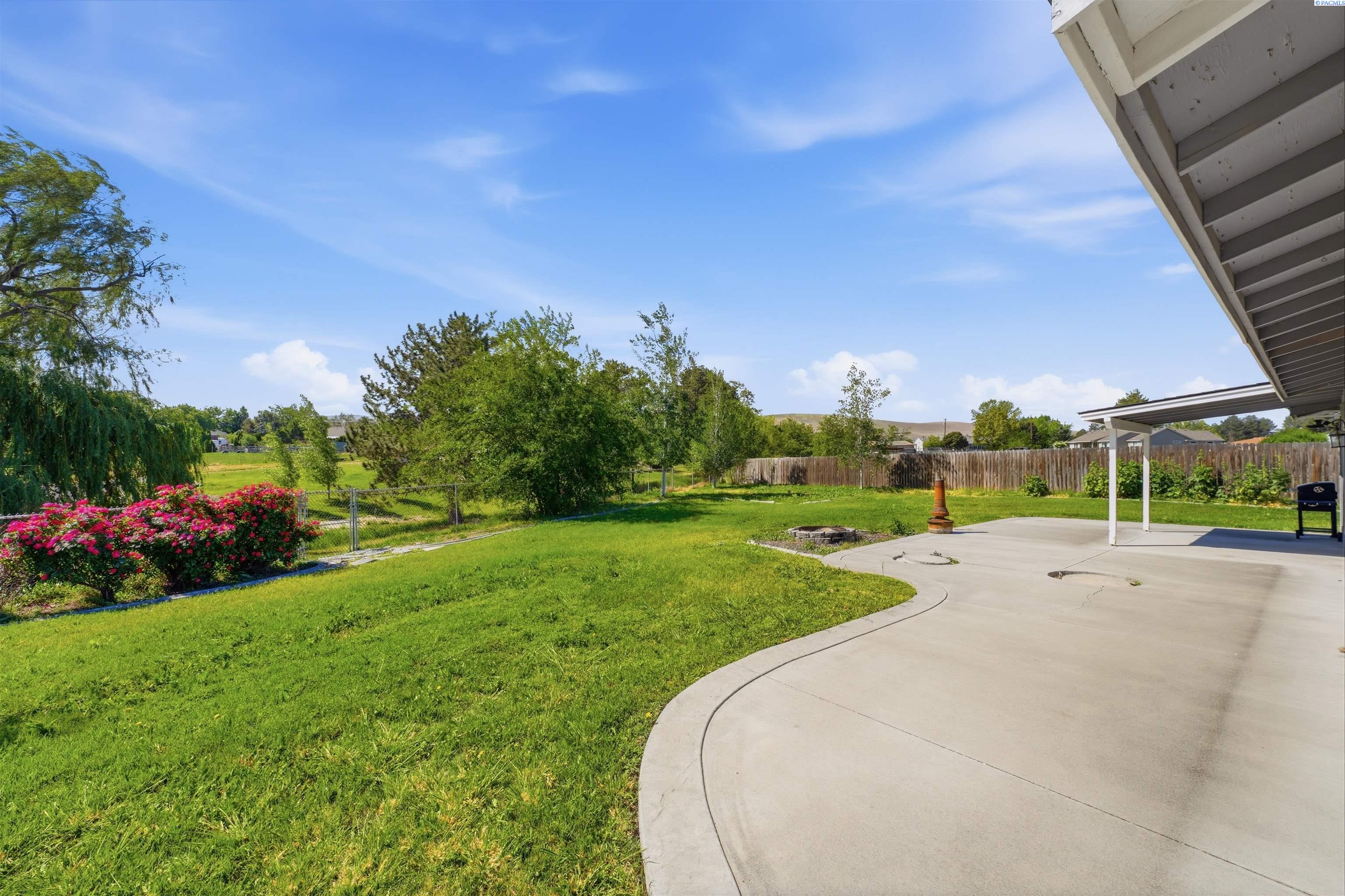 3313 S Ione St, Kennewick, WA 99337