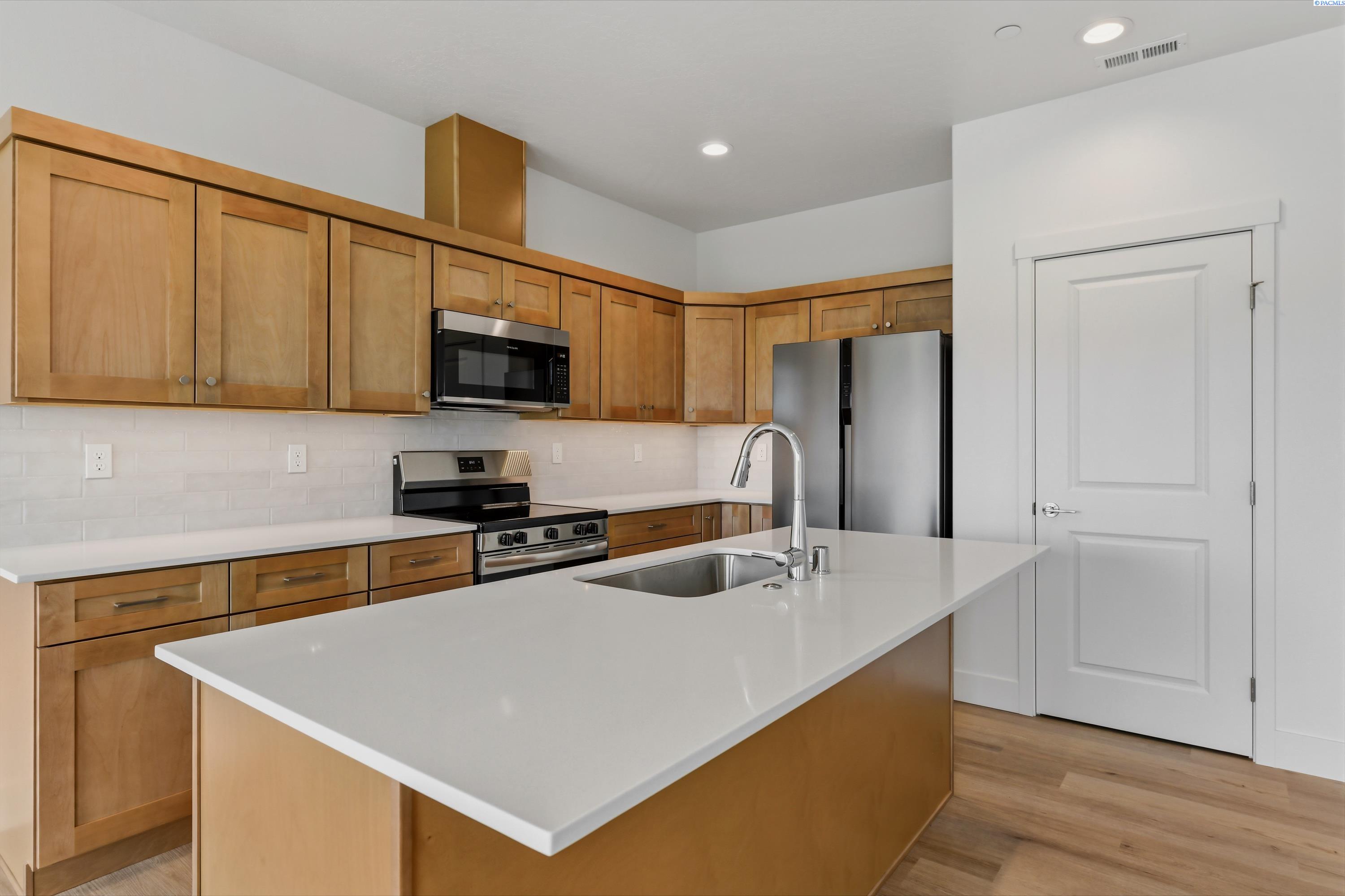 4505 Road 114, Pasco, WA 99301