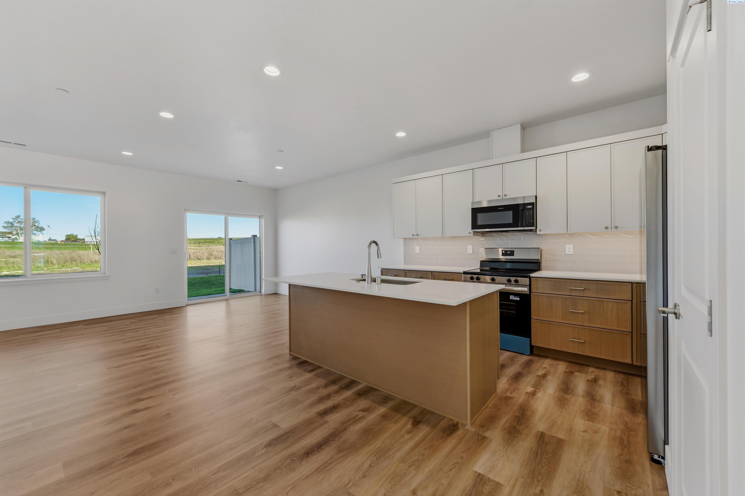4513 Road 114, Pasco, WA 99301