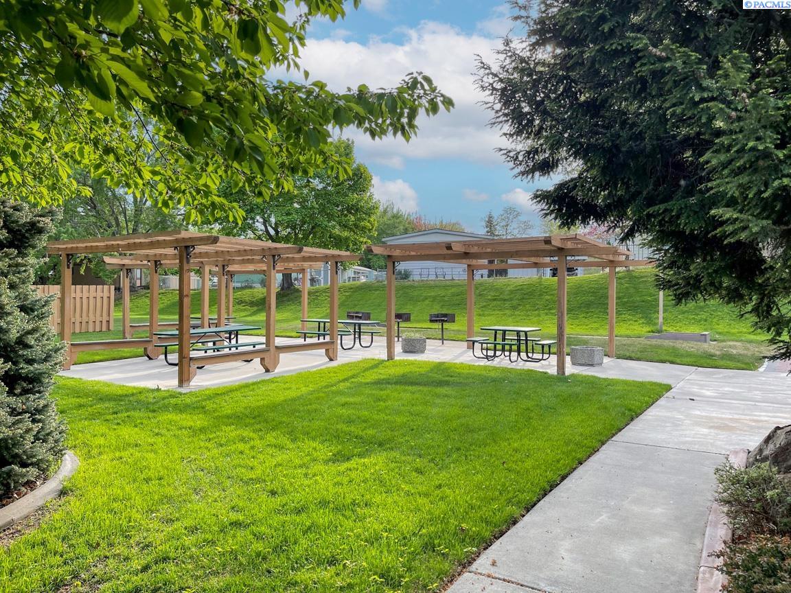 59 Log Ln, Richland, WA 99354