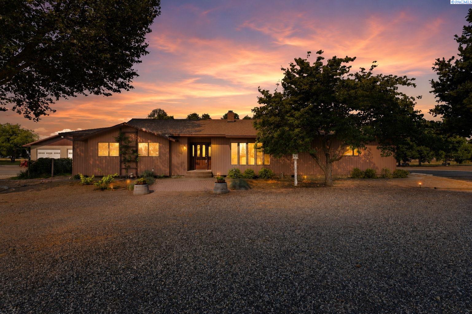 3011 Birch Rd, Pasco, WA 99301