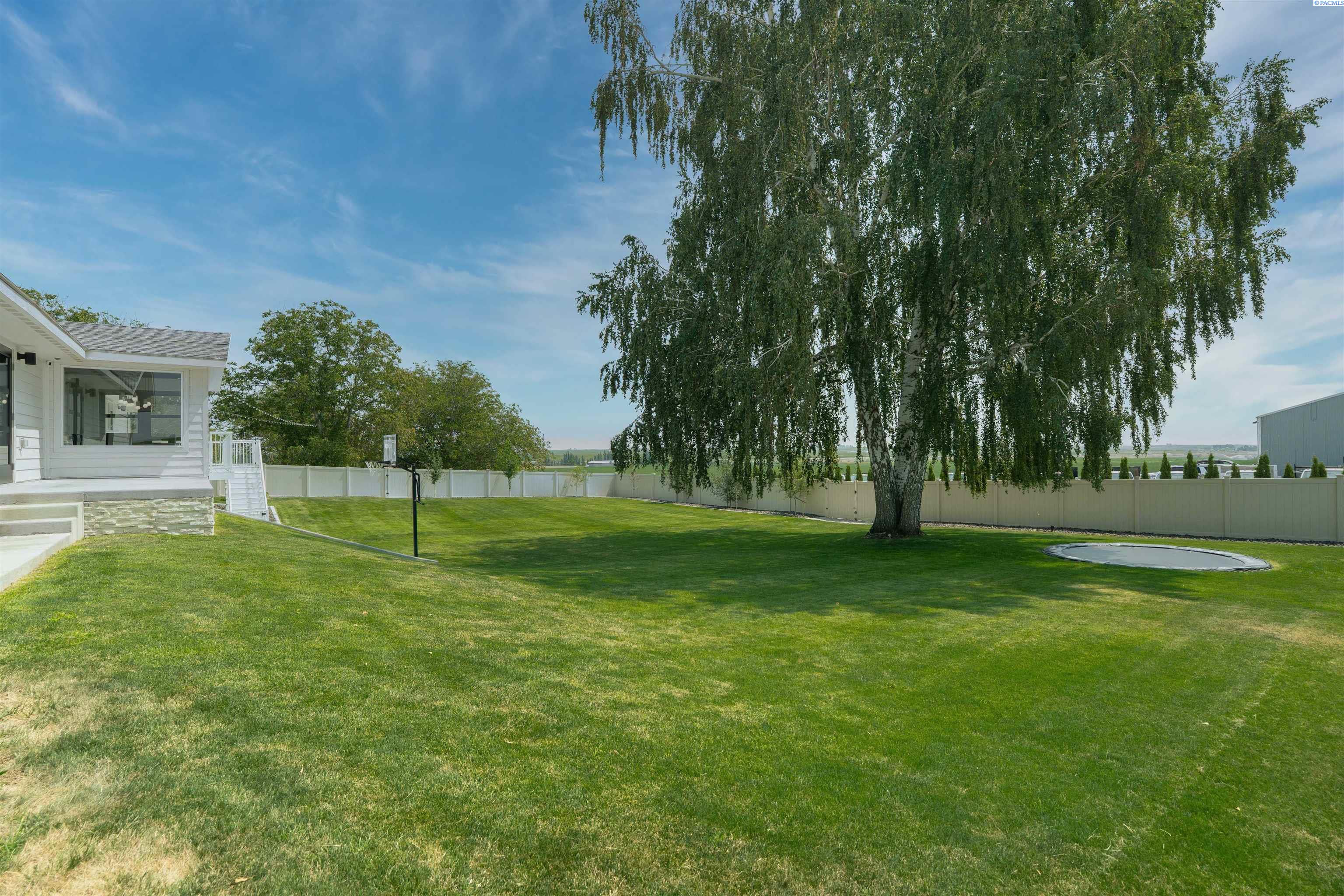 1181 W Sagemoor, Pasco, WA 99301
