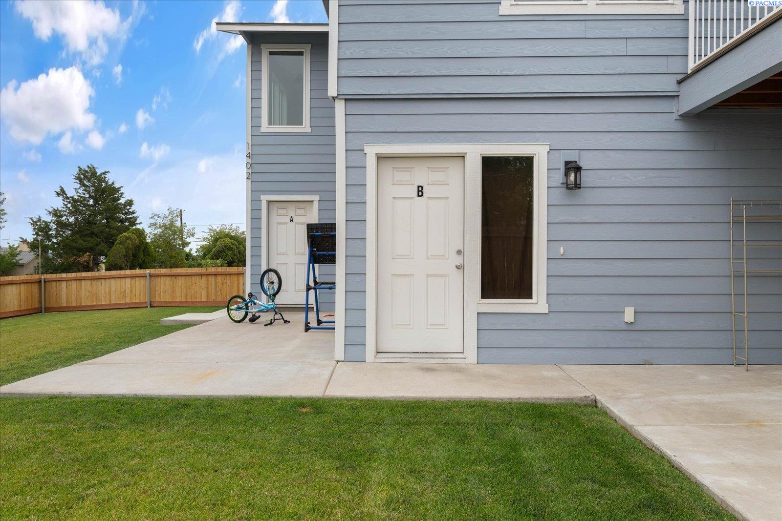 1402 N Edison St, Kennewick, WA 99336