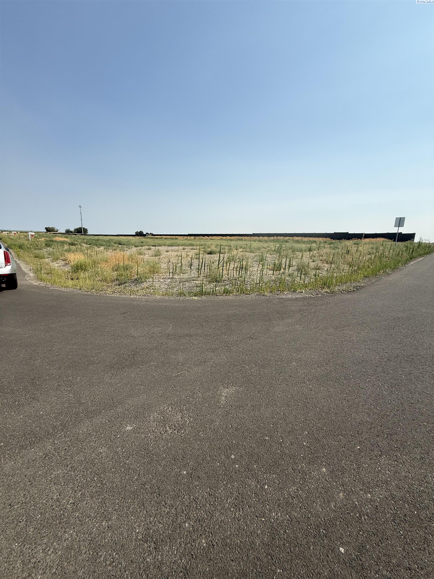 8301 Axil Ln, Pasco, WA 99301