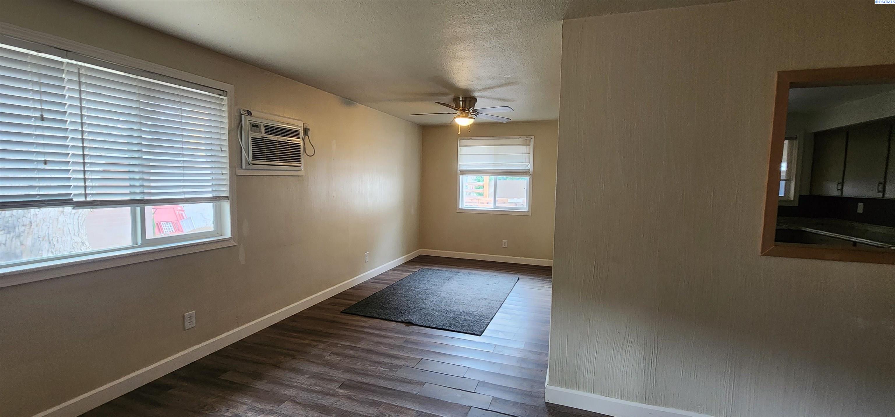 1701 W 5th Ave, Kennewick, WA 99336