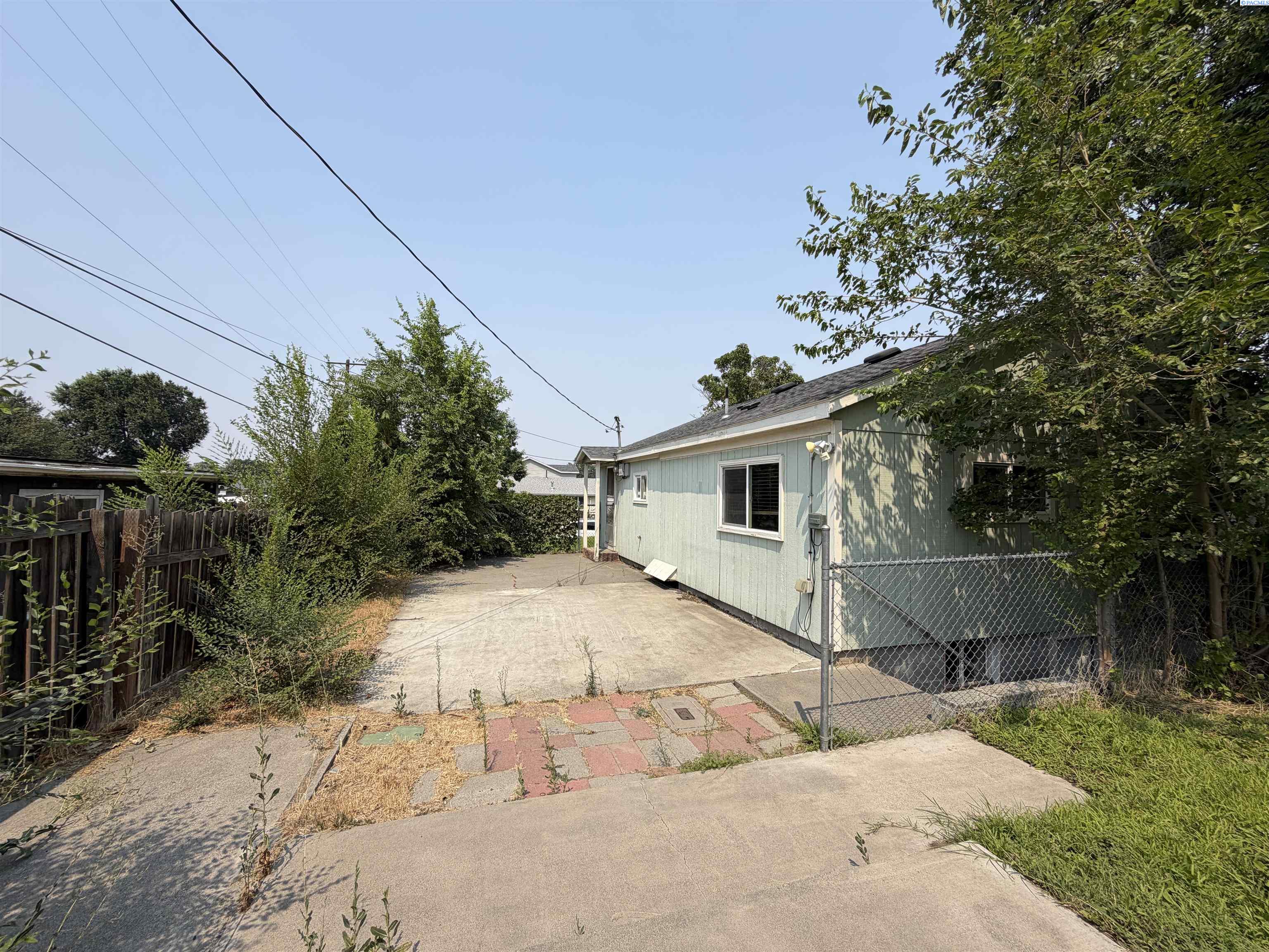 605 Smith Ave, Richland, WA 99352