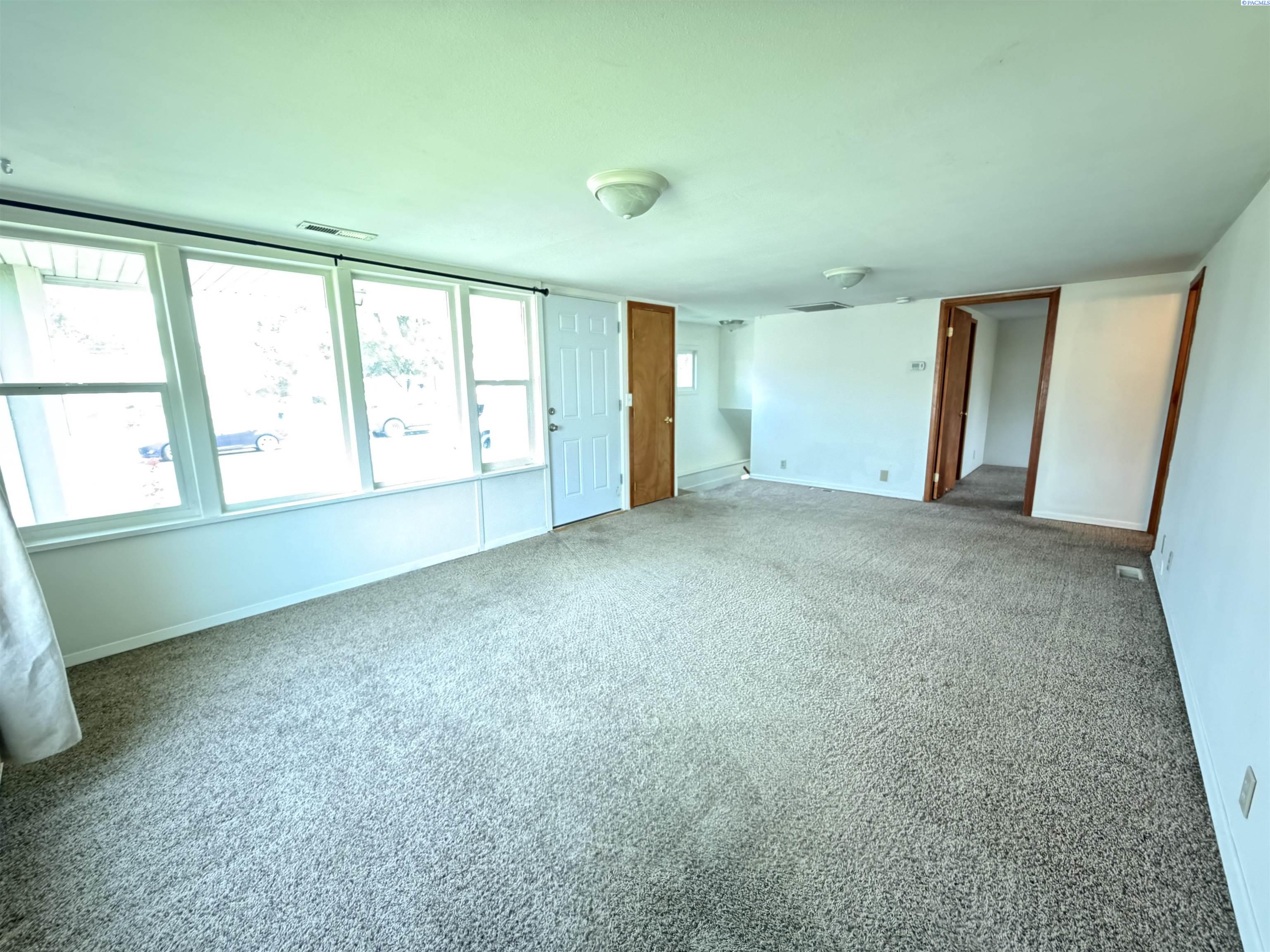 605 Smith Ave, Richland, WA 99352