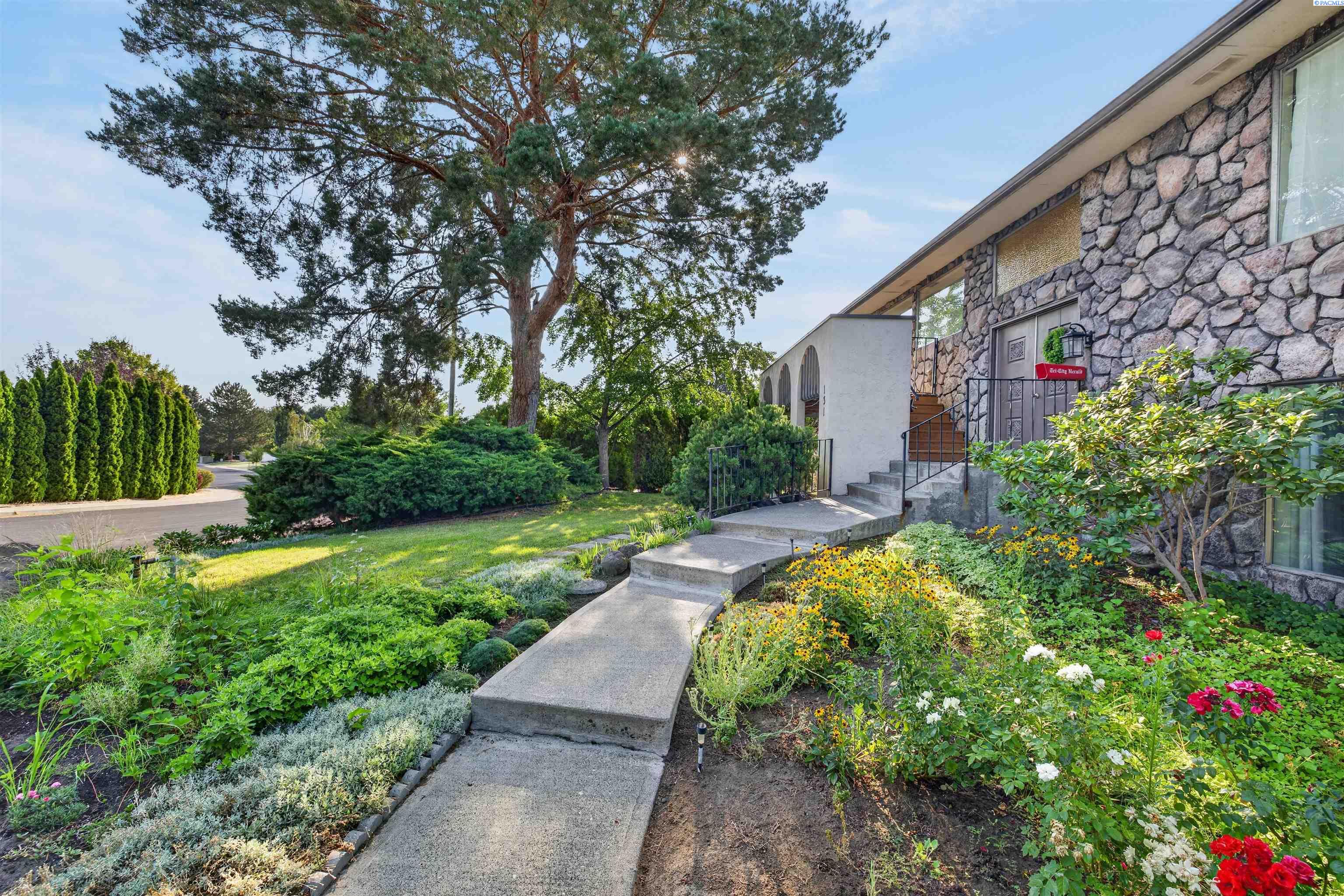 131 Englewood, Richland, WA 99352