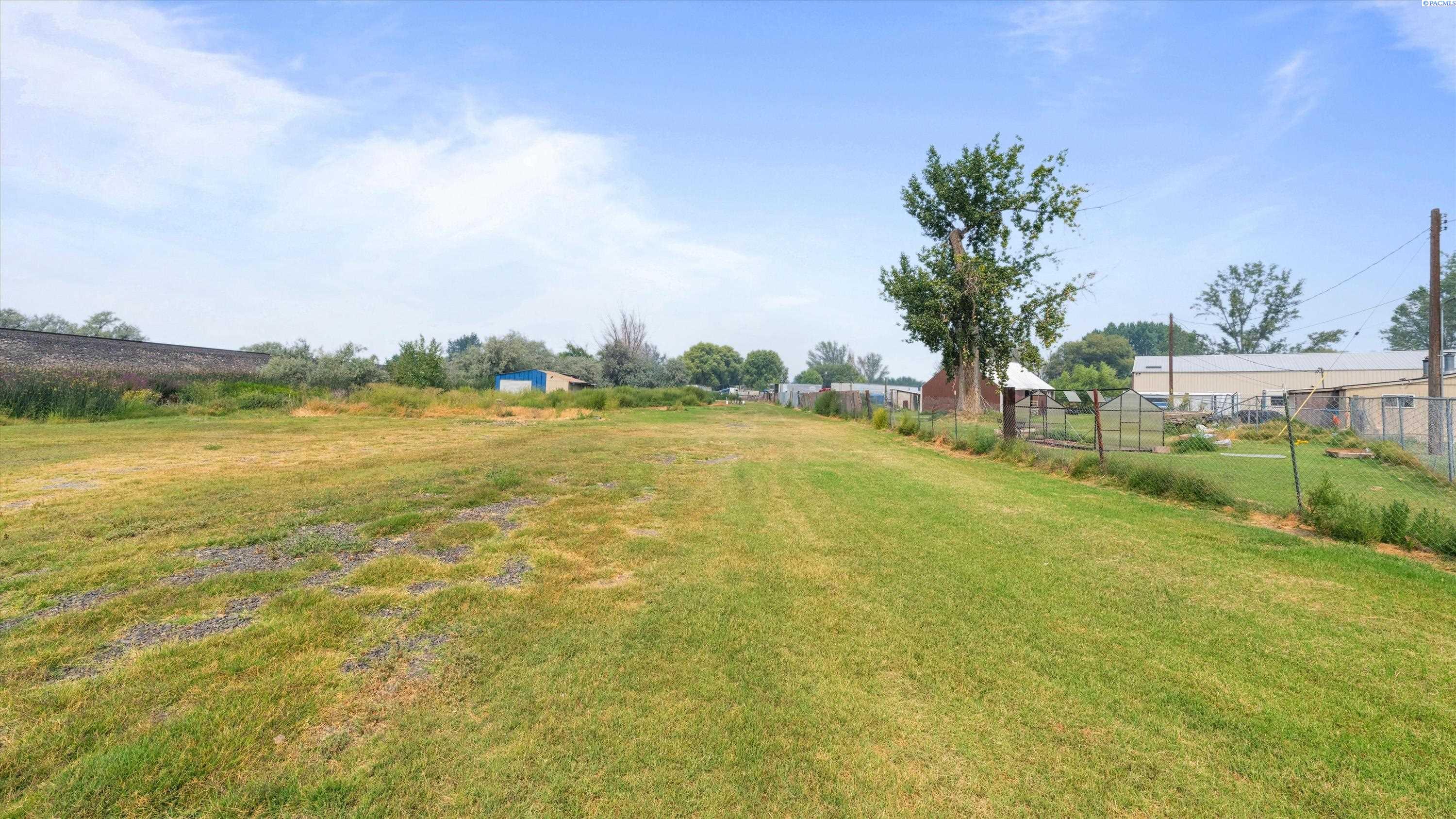 25204 S Haney Rd, Kennewick, WA 99337