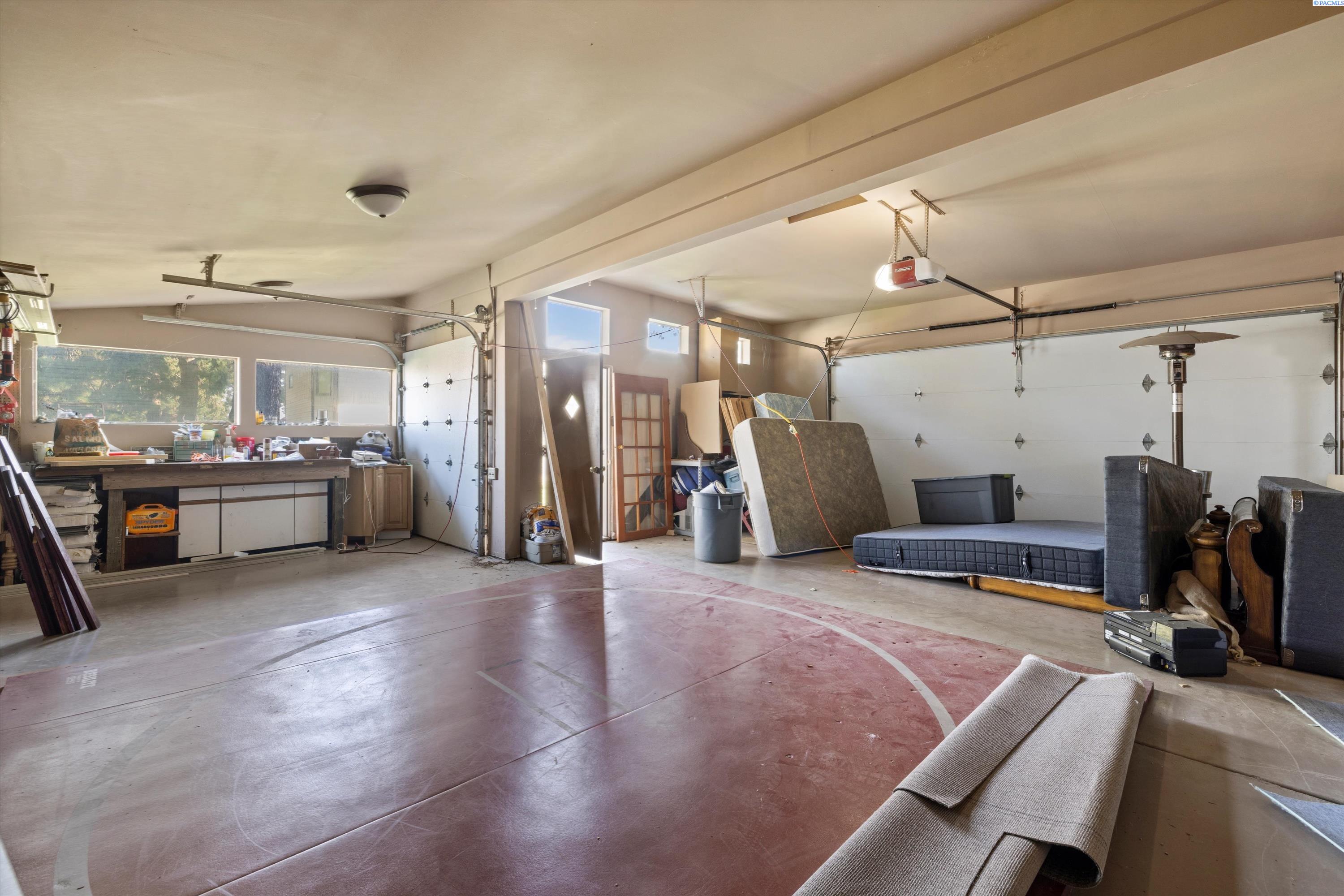 1229 N Yost, Kennewick, WA 99336