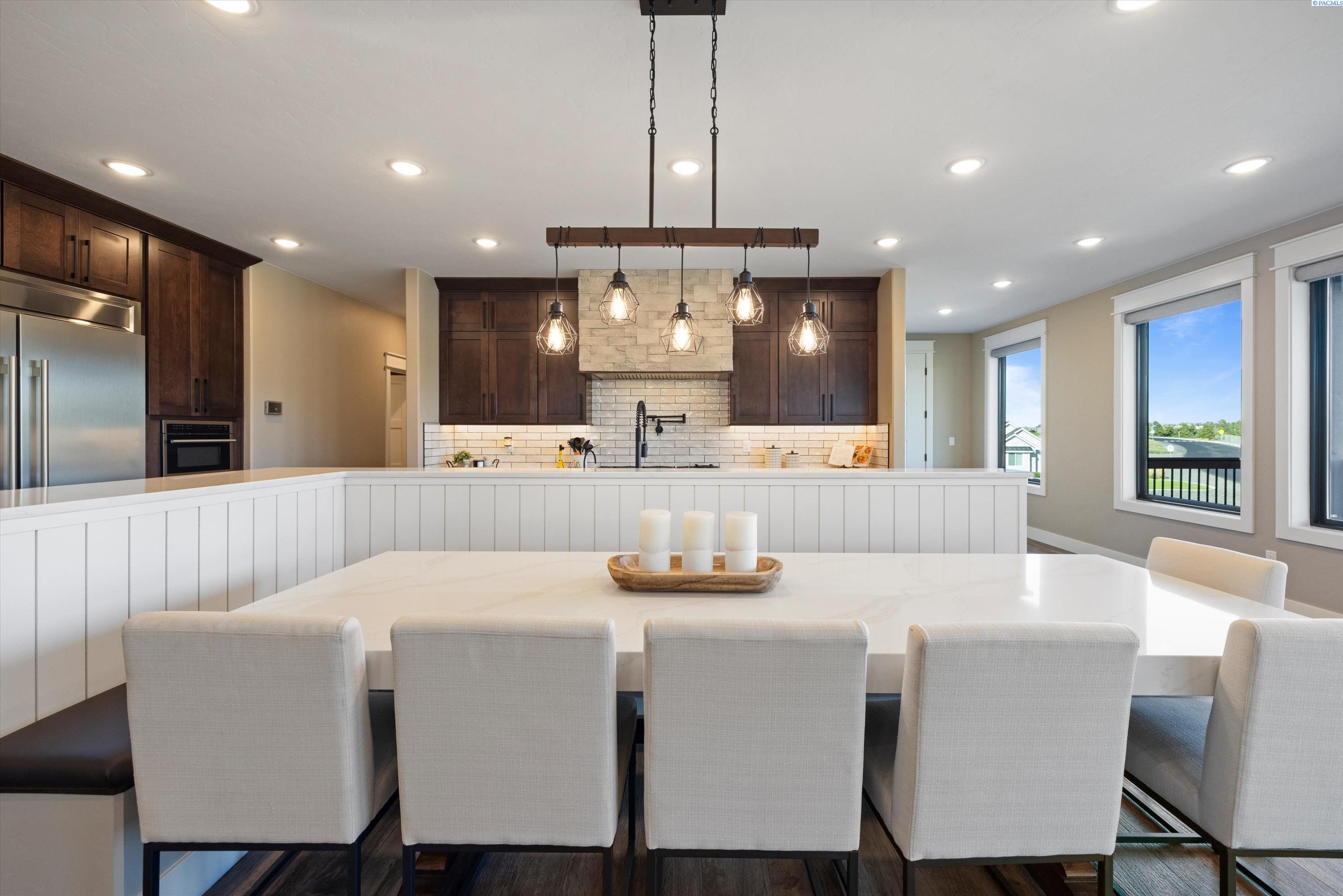 105233 E Addison Ave, Kennewick, WA 99338