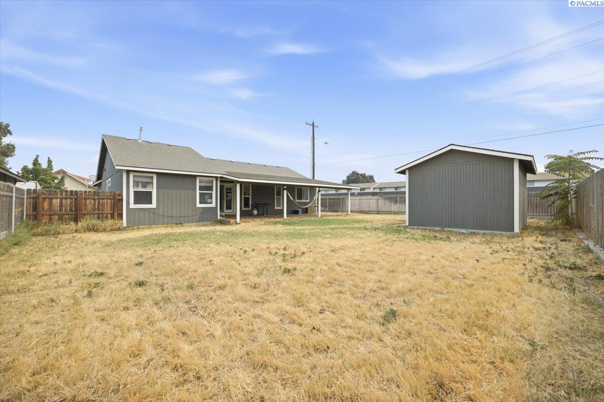 4501 W Grand Ronde Ave, Kennewick, WA 99336