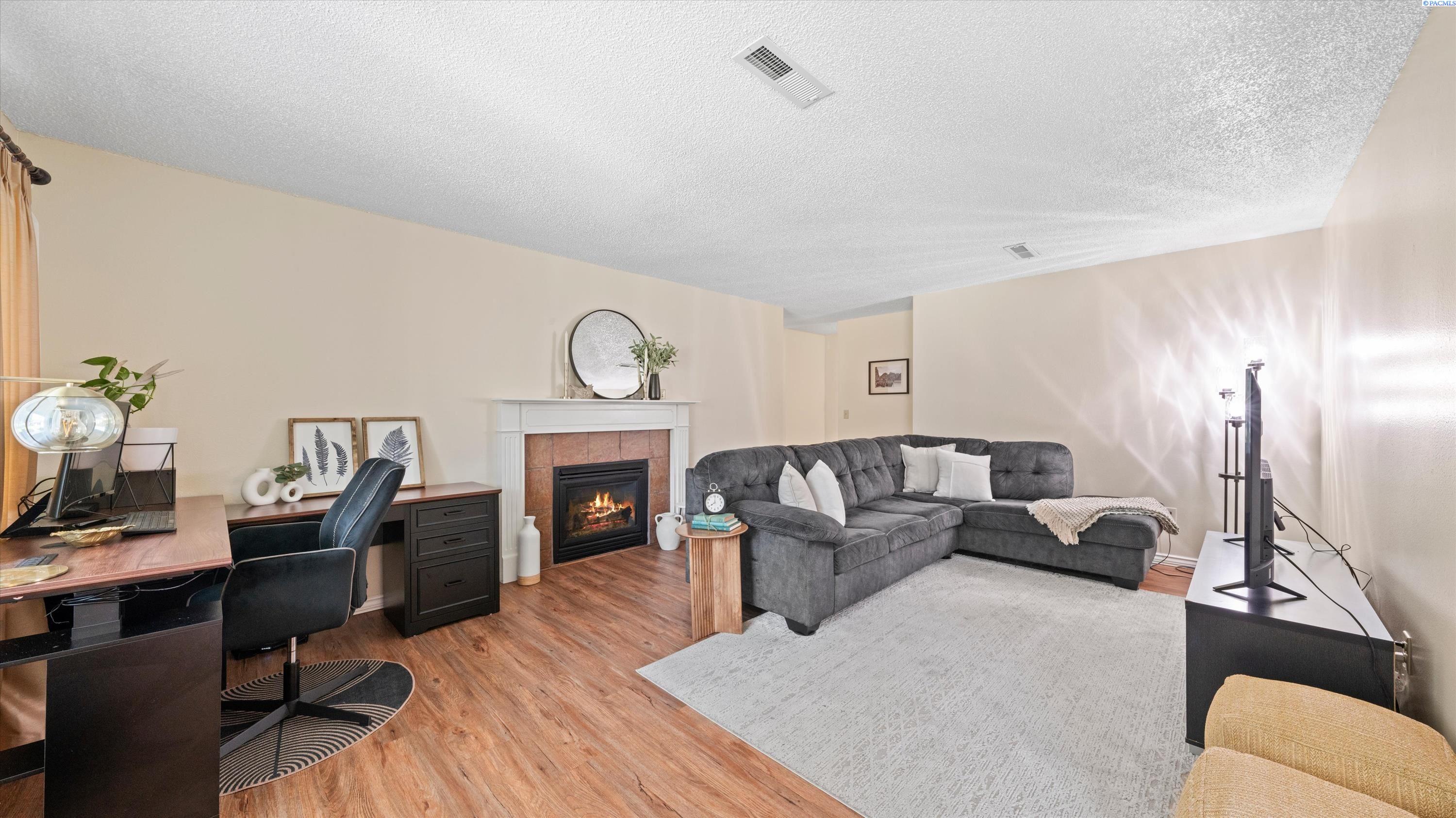 2912 W Hood Ave #C103, Kennewick, WA 99336