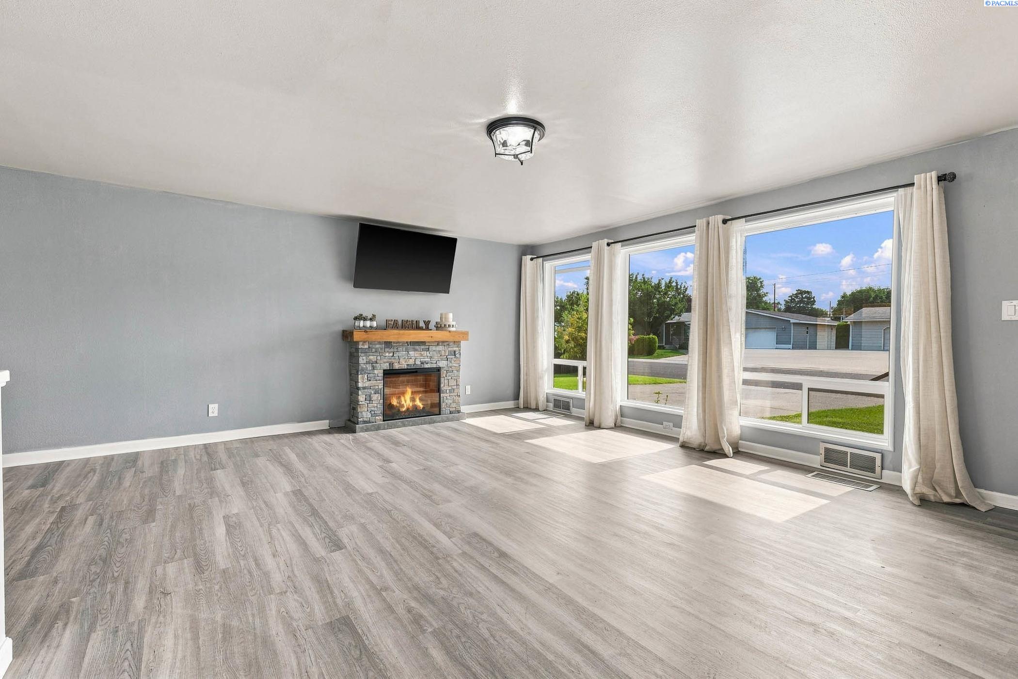 801 Birch Ave, Richland, WA 99352