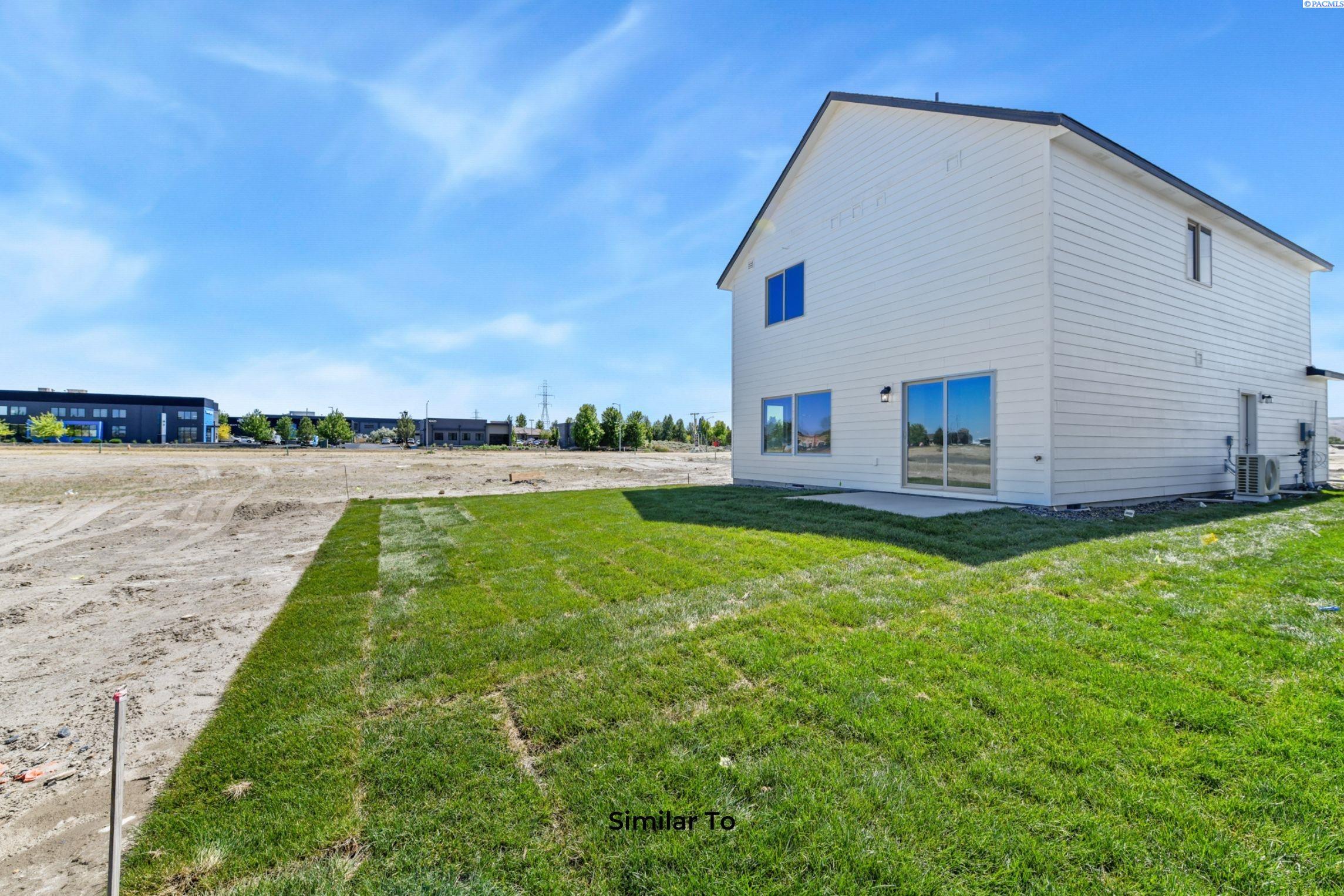 710 Honeylicious St, Richland, WA 99352
