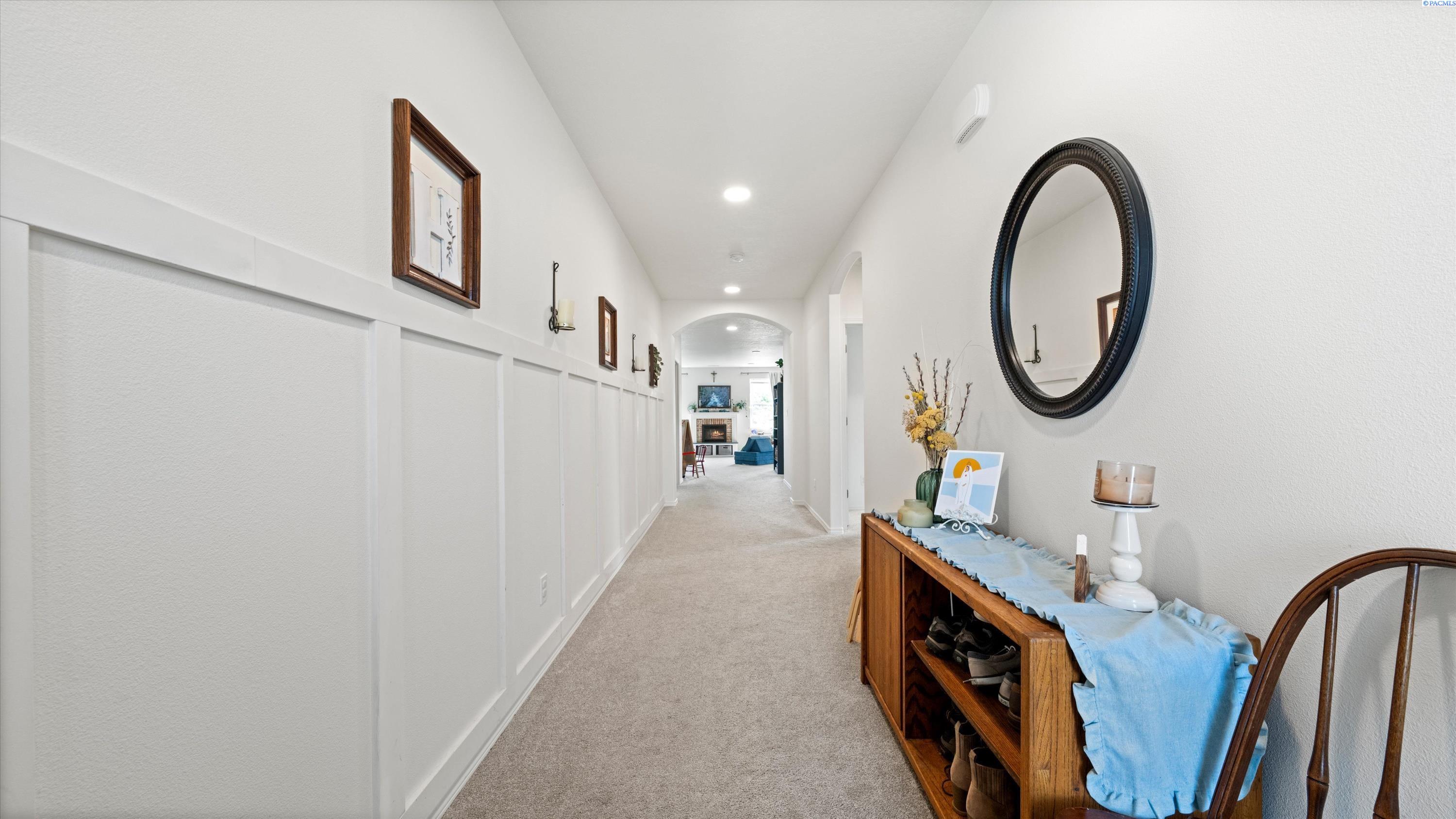 831 Annajean Ave, Benton City, WA 99320