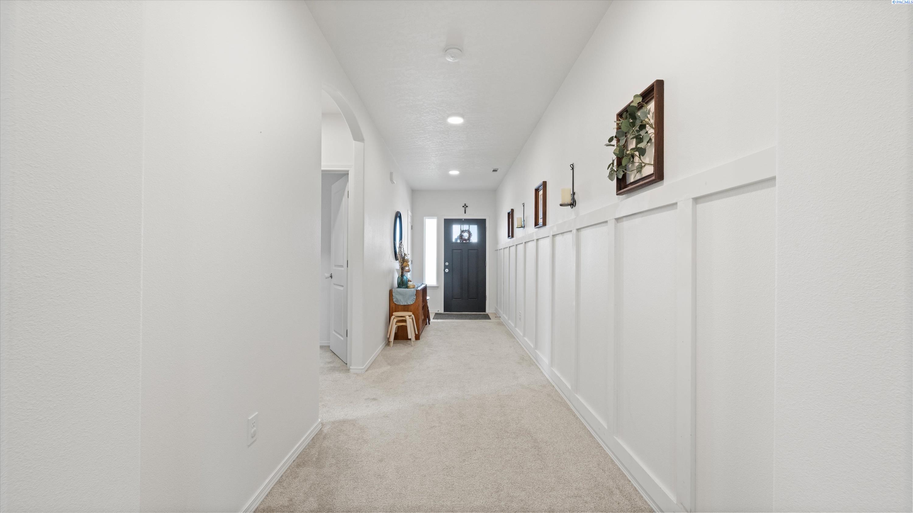 831 Annajean Ave, Benton City, WA 99320