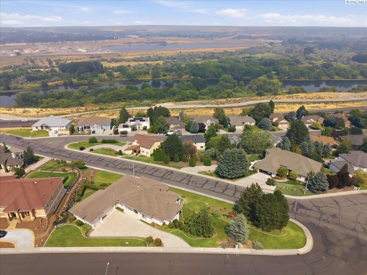 408 Adair Dr, Richland, WA 99352