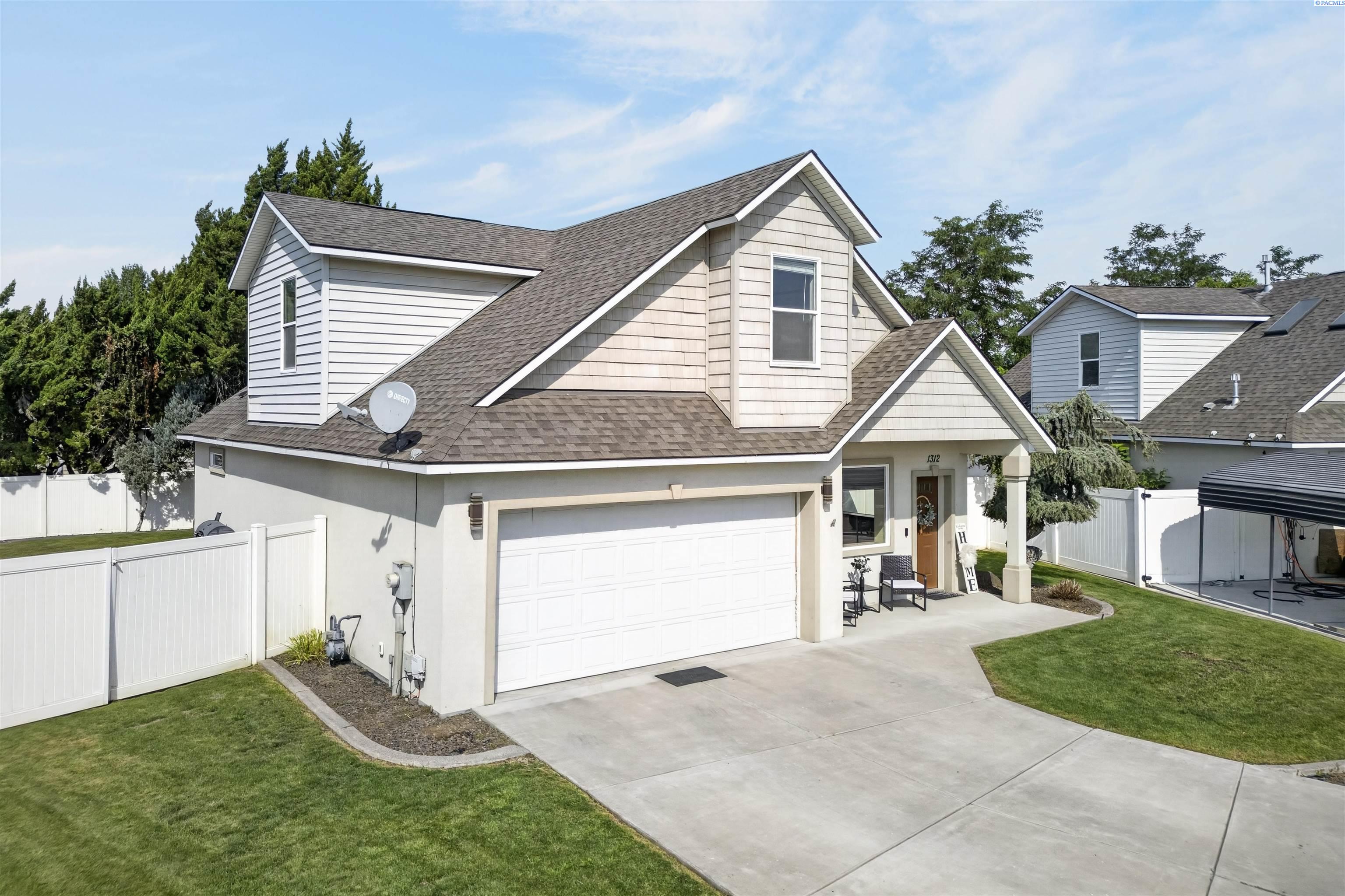 1312 N 37th Ct, Pasco, WA 99301