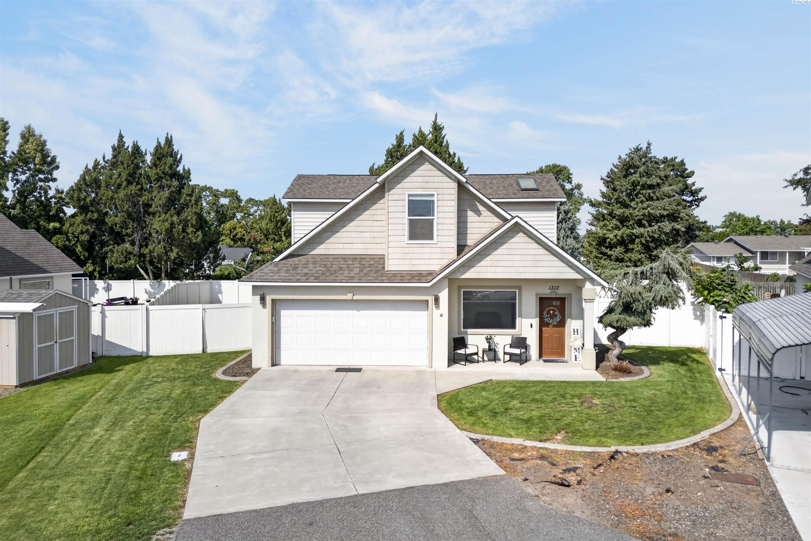 1312 N 37th Ct, Pasco, WA 99301