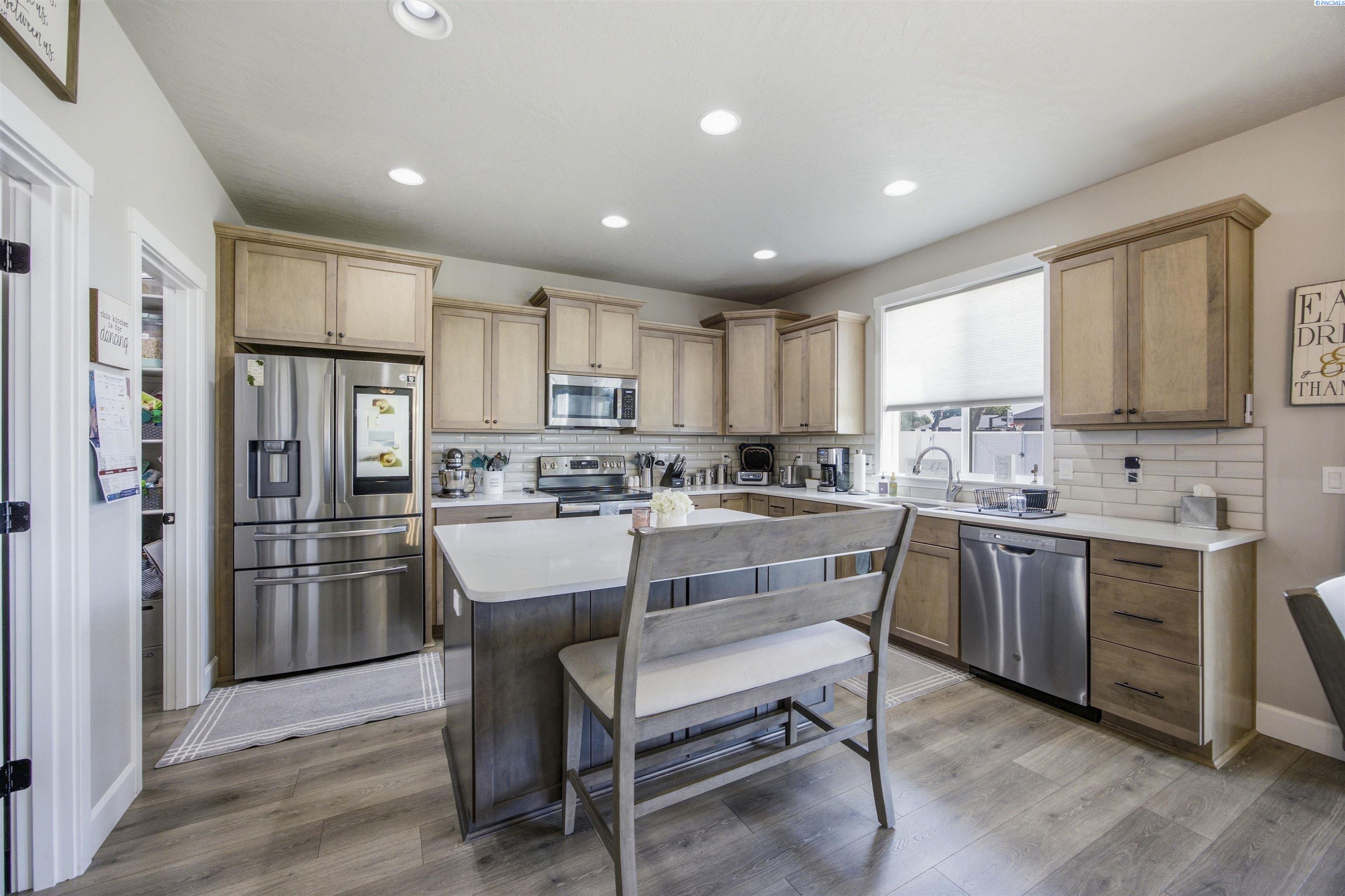7208 Cerulean Ct, Pasco, WA 99301