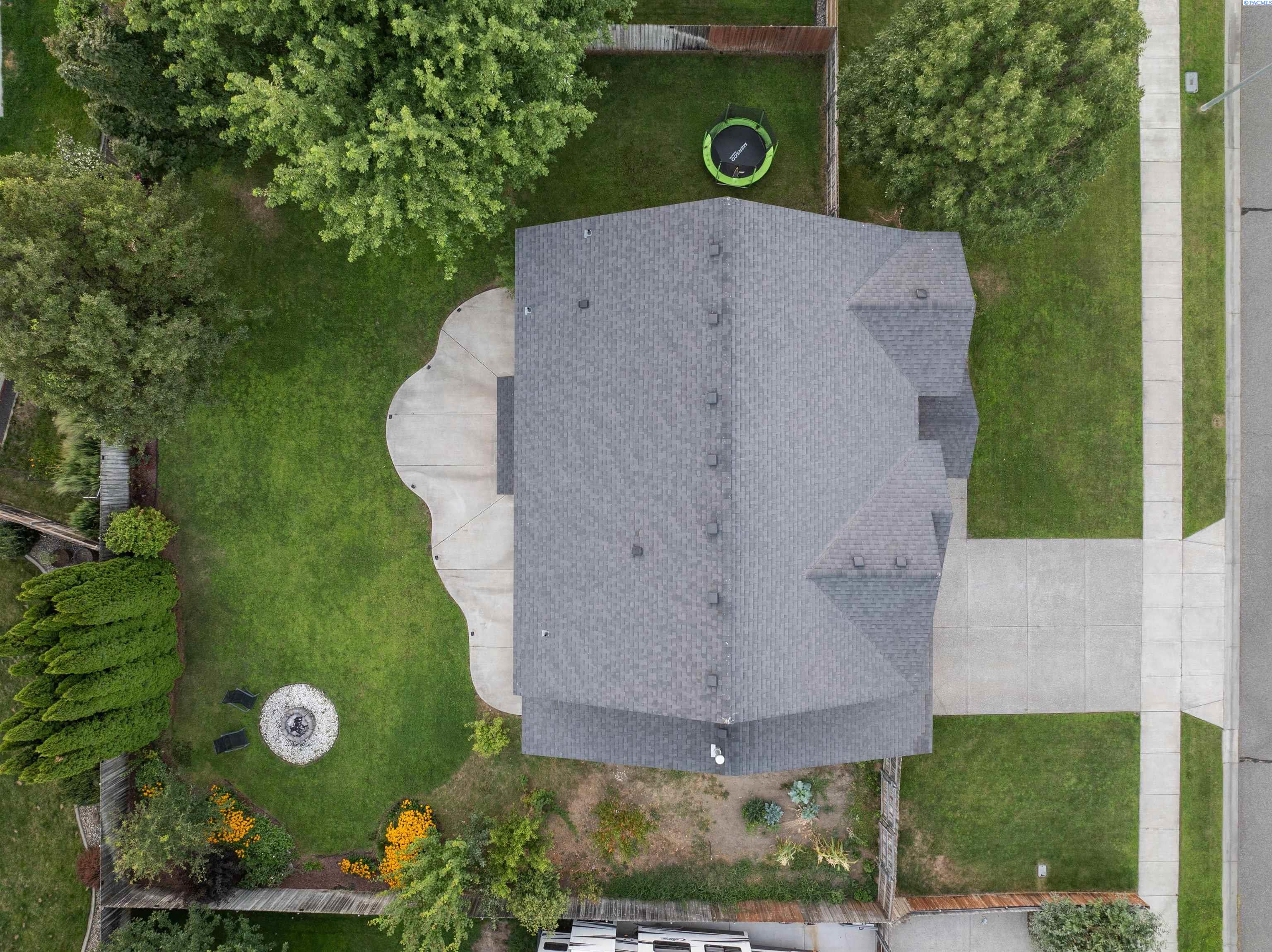 10412 Willow Way, Pasco, WA 99301