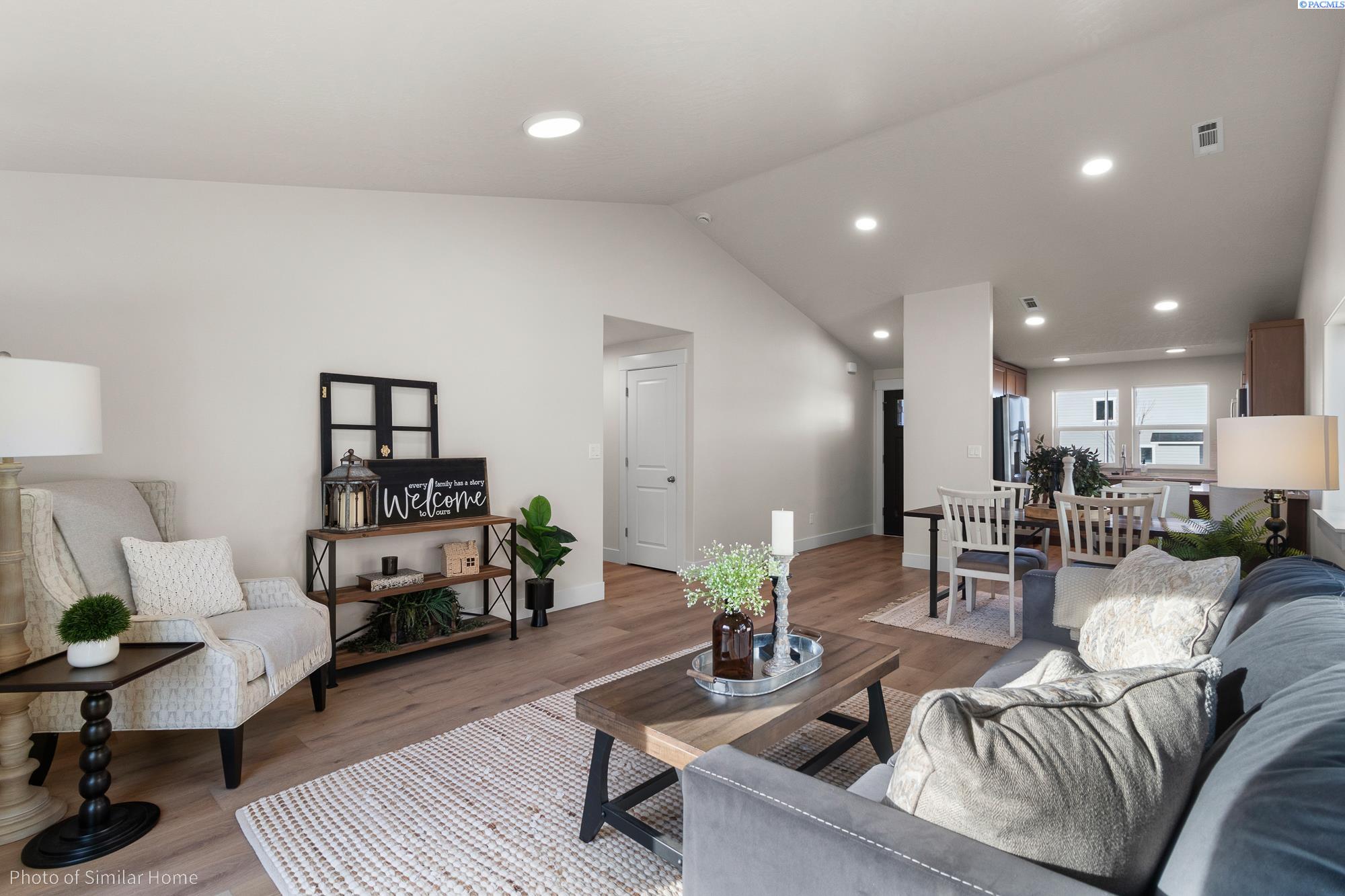 6520 Desert Ridge Ln, Pasco, WA 99301