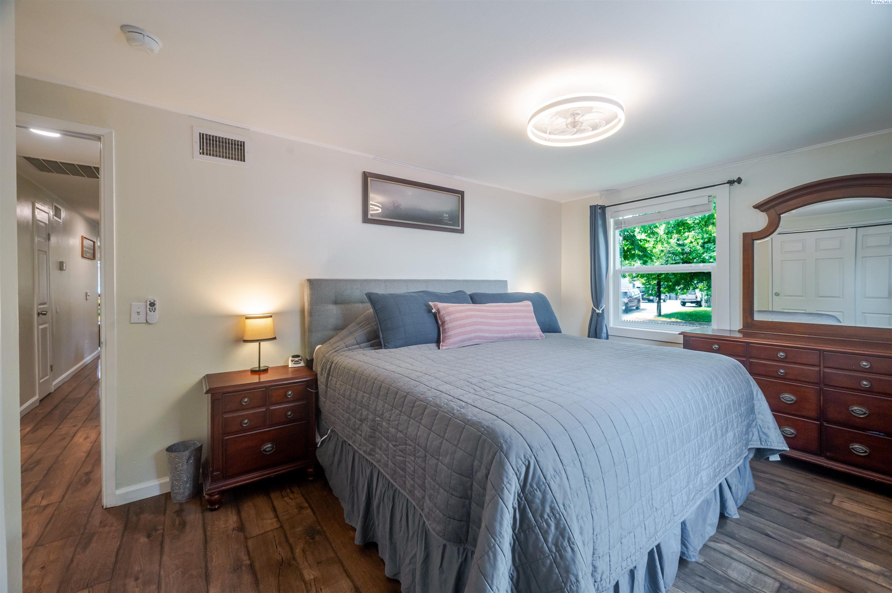 410 Basswood Ave, Richland, WA 99352