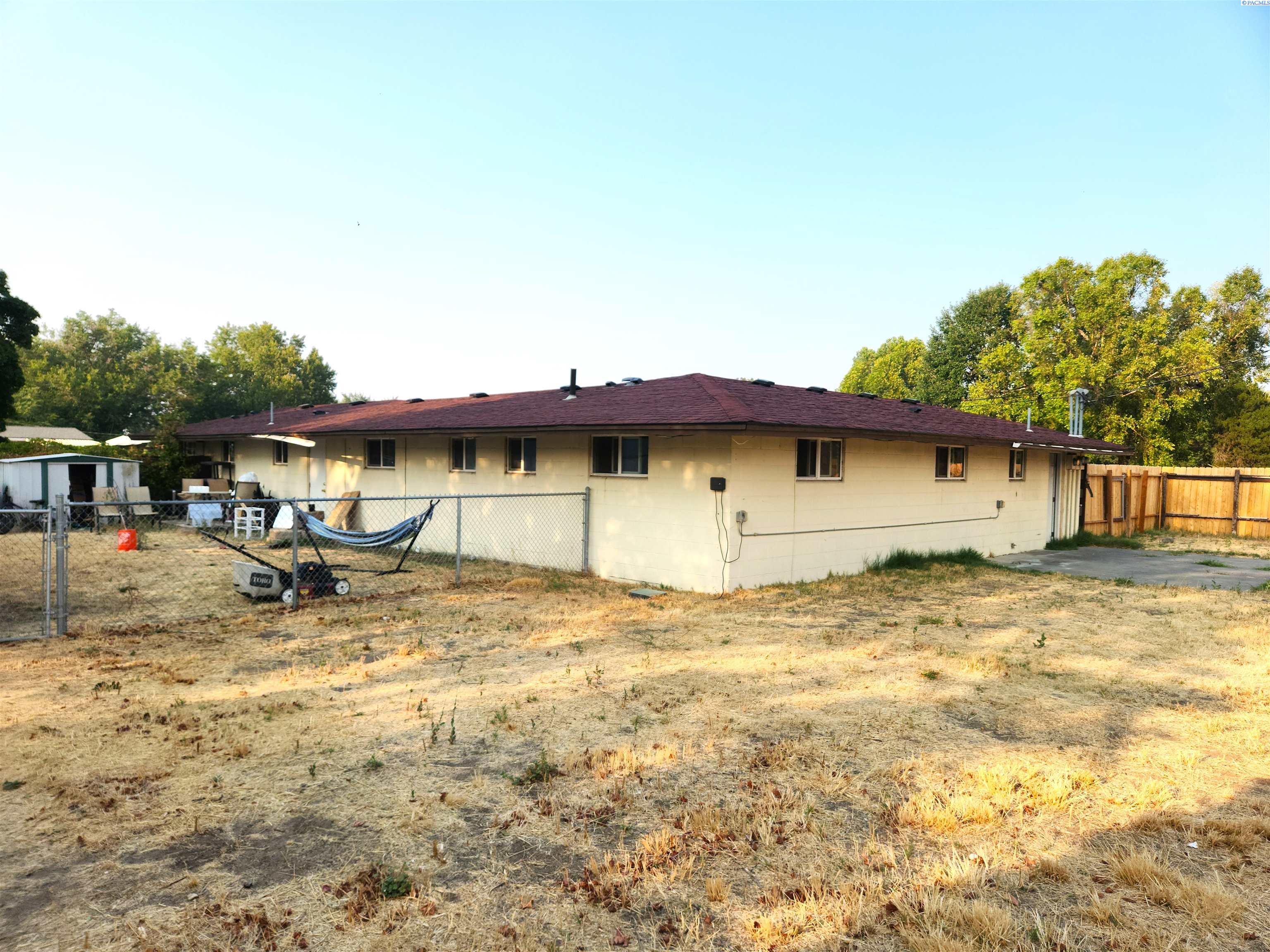 3211 W John Day Ave, Kennewick, WA 99336