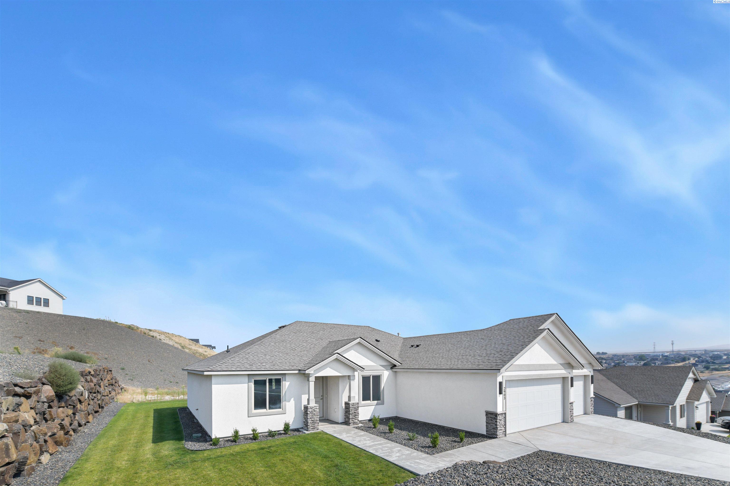 2903 S Osborne St, Kennewick, WA 99338