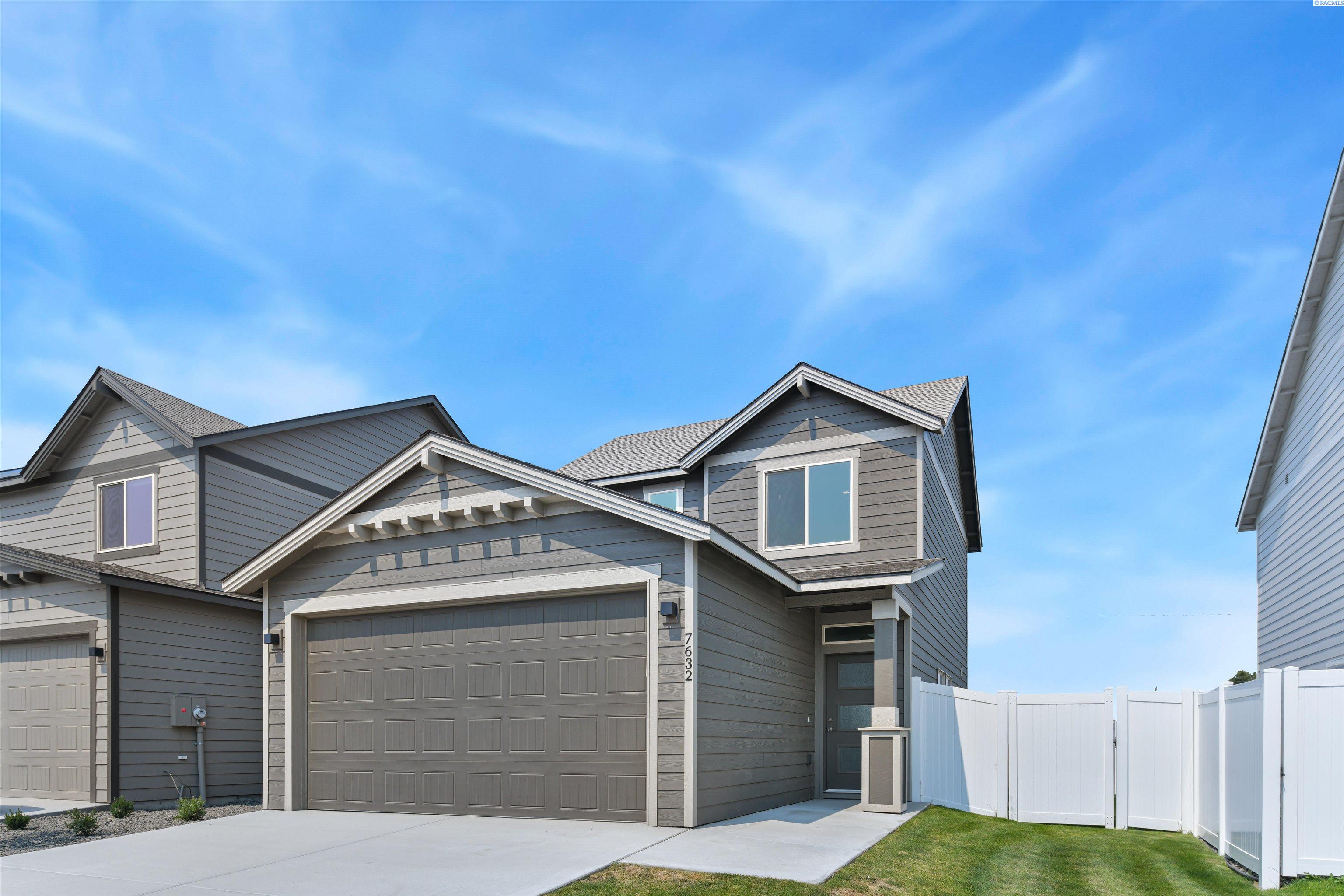 7632 Grapevine Ct, West Richland, WA 99353