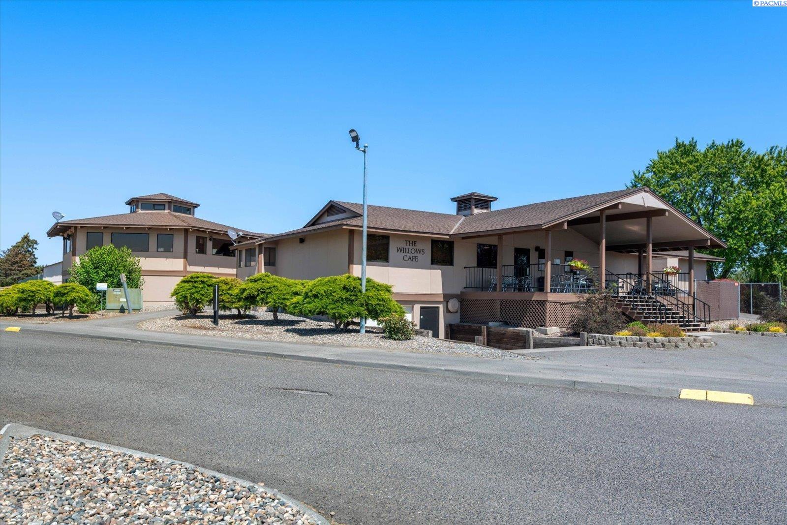105 Innisbrook Ln, Pasco, WA 99301