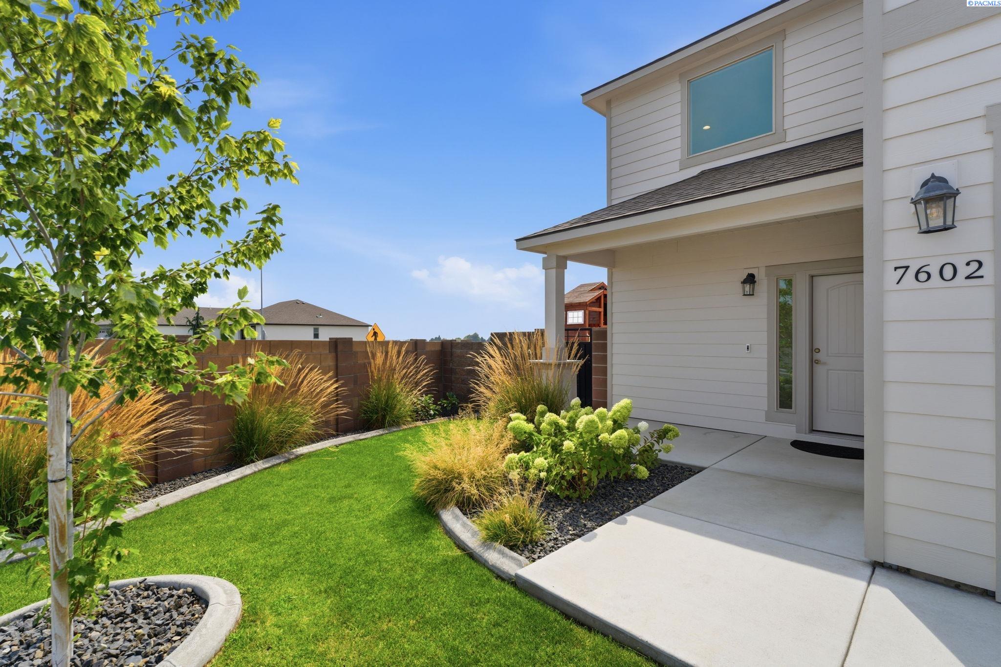 7602 Massey Dr, Pasco, WA 99301