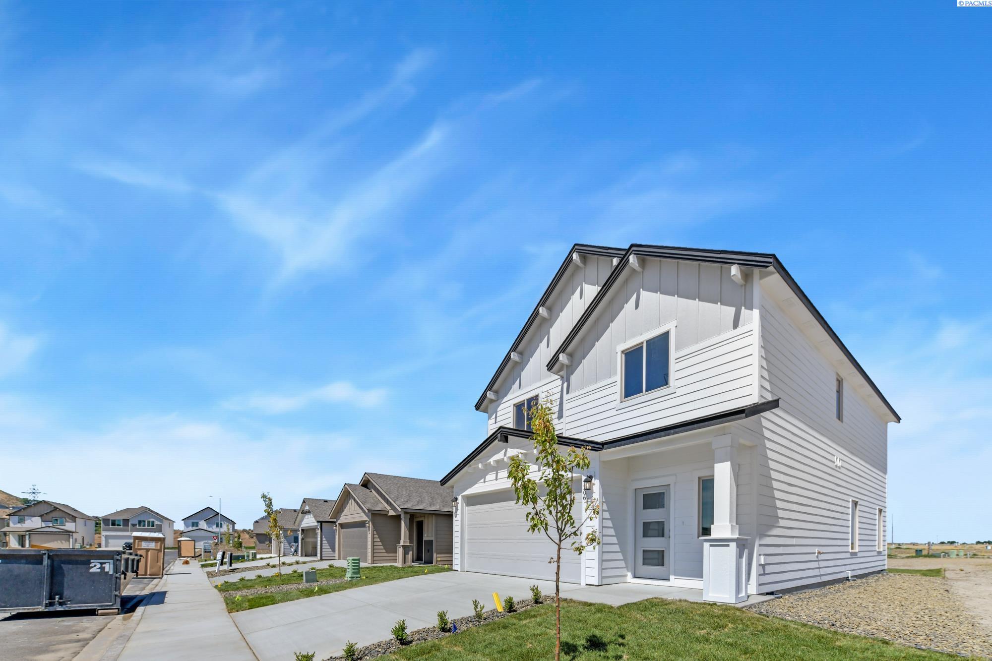 206 N Dewberry Pl, Kennewick, WA 99336