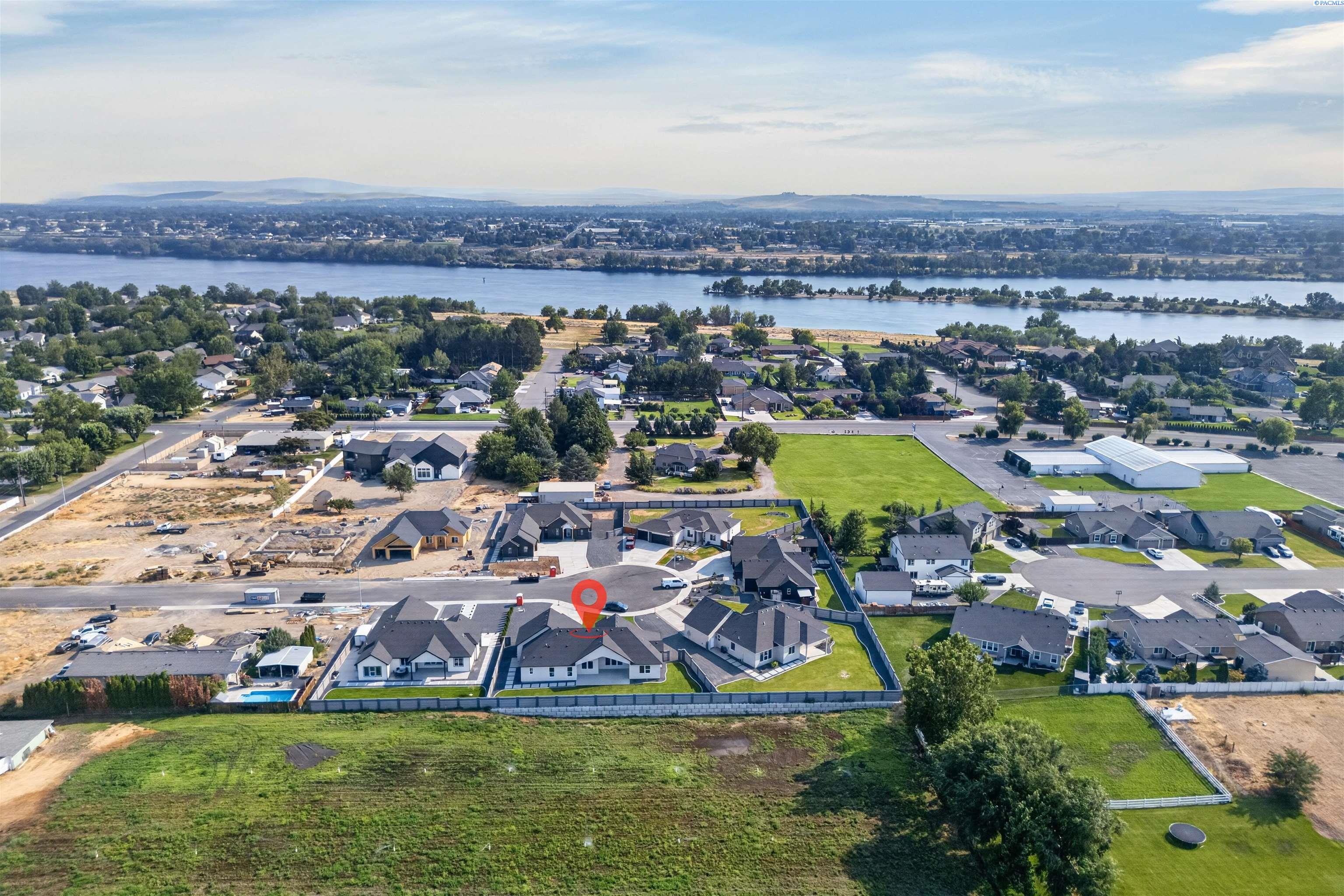 7709 Allison Ct, Pasco, WA 99301