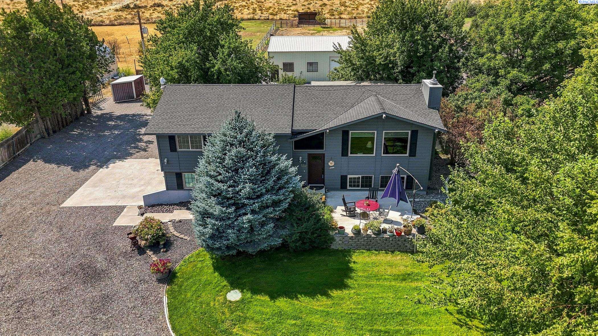 86512 N Harrington Rd, West Richland, WA 99353