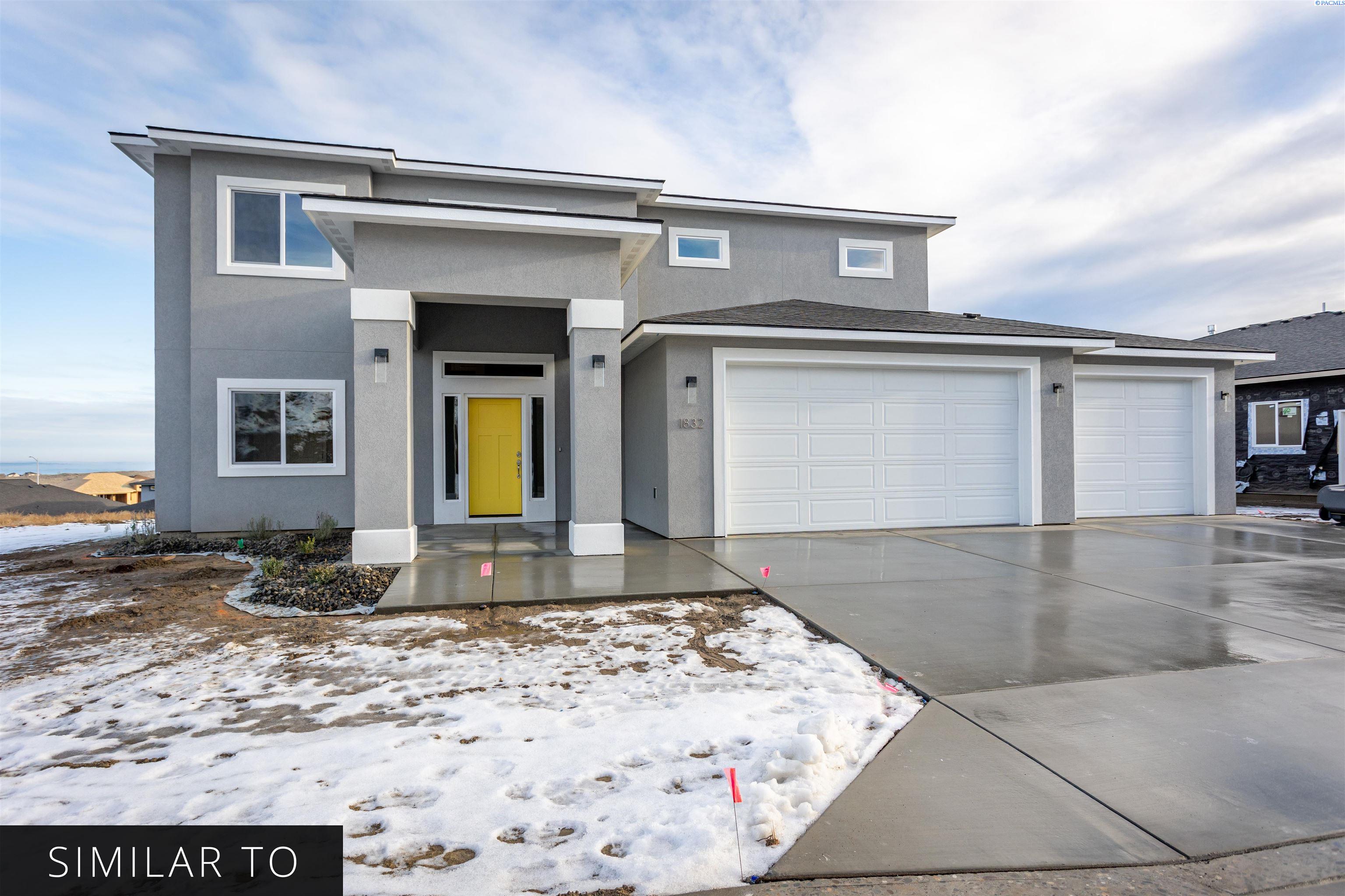 1122 S Florida Loop, Kennewick, WA 99338