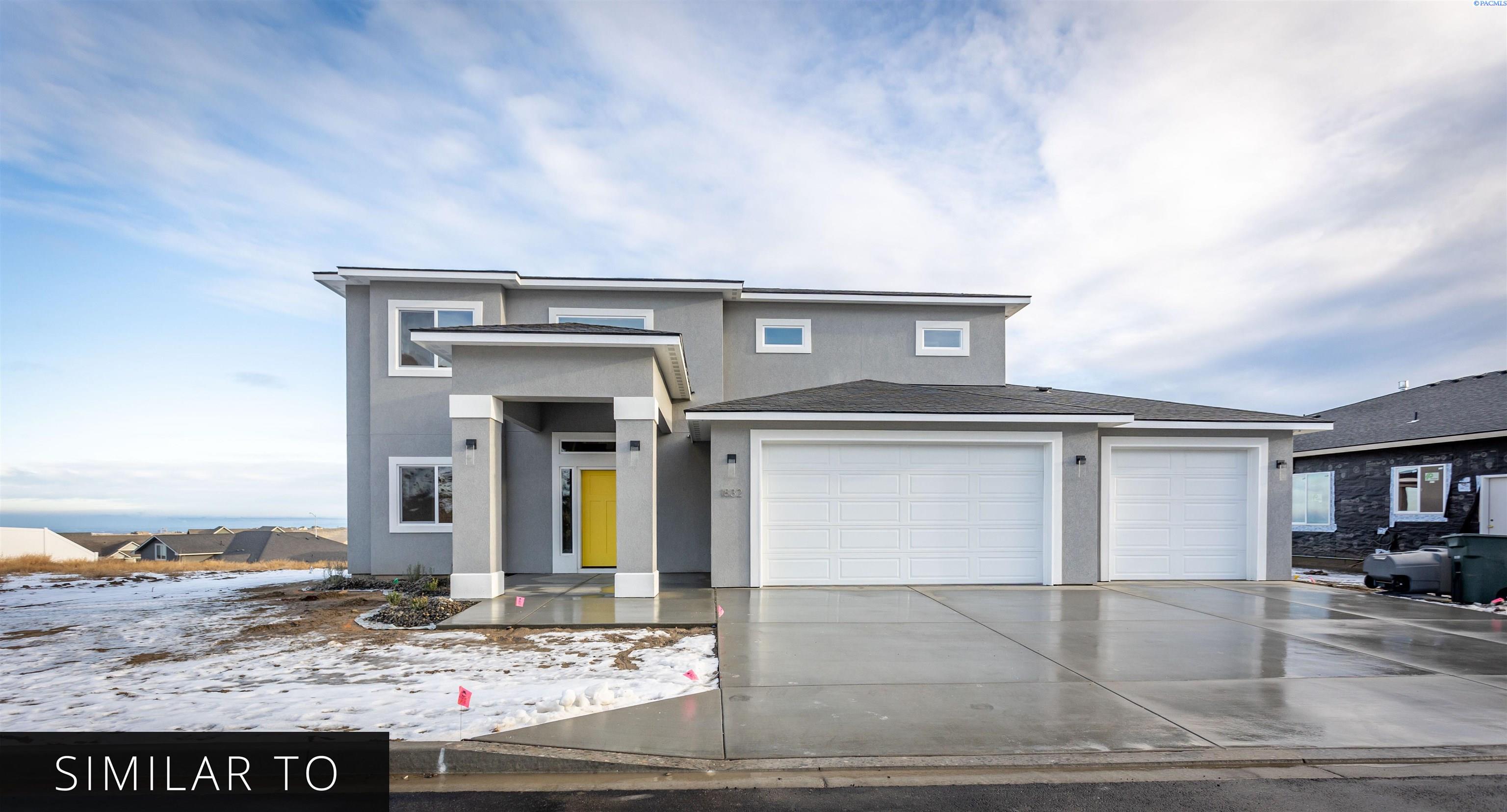 1122 S Florida Loop, Kennewick, WA 99338