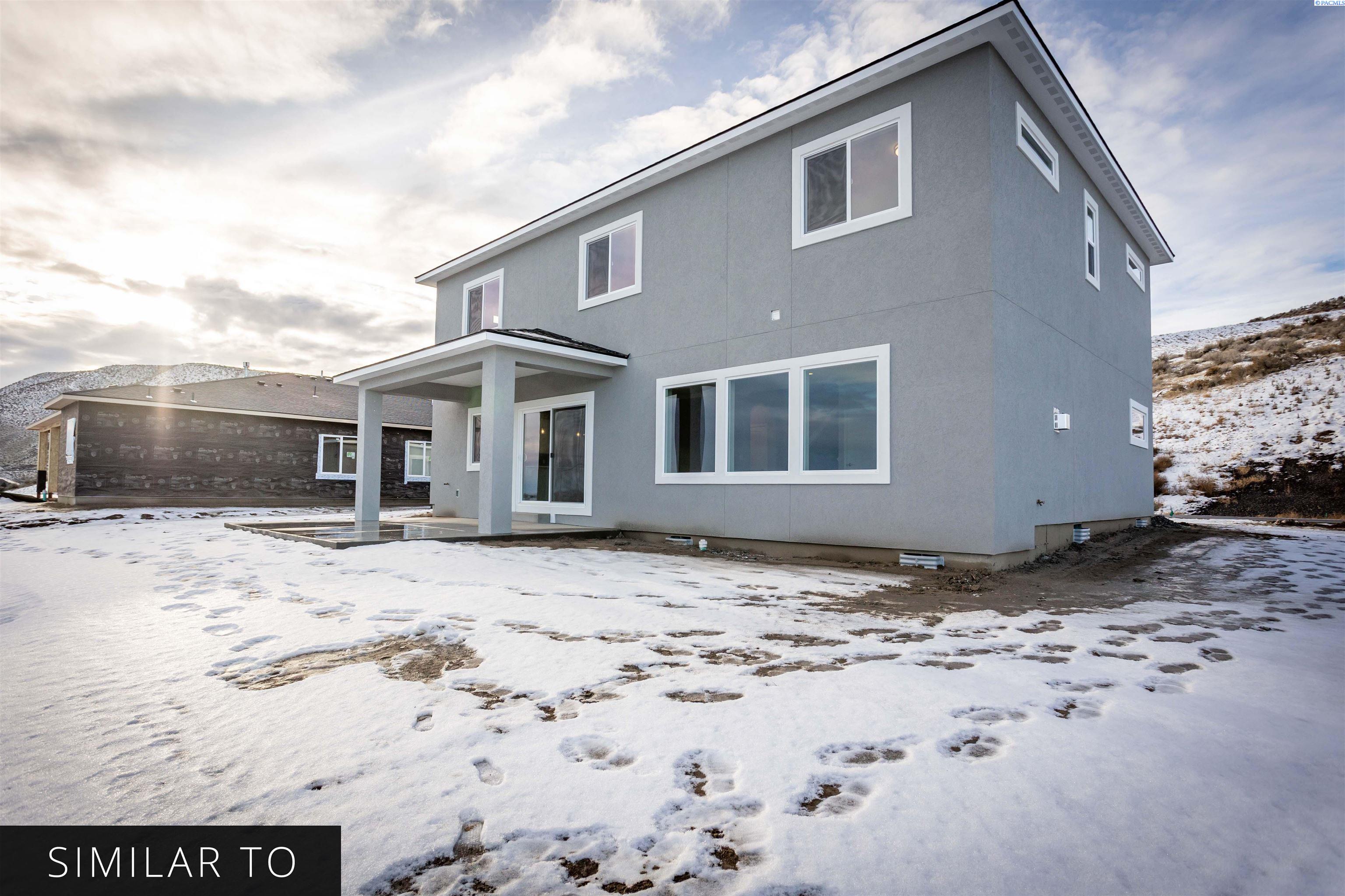 1122 S Florida Loop, Kennewick, WA 99338