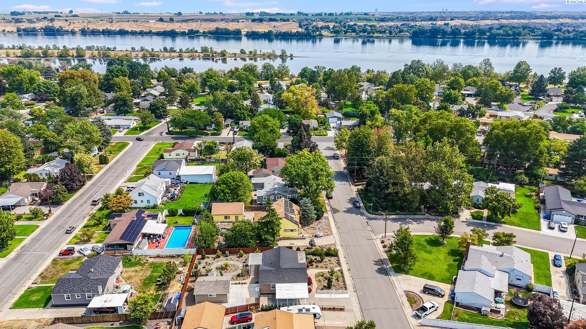 78 Whitten, Richland, WA 99354