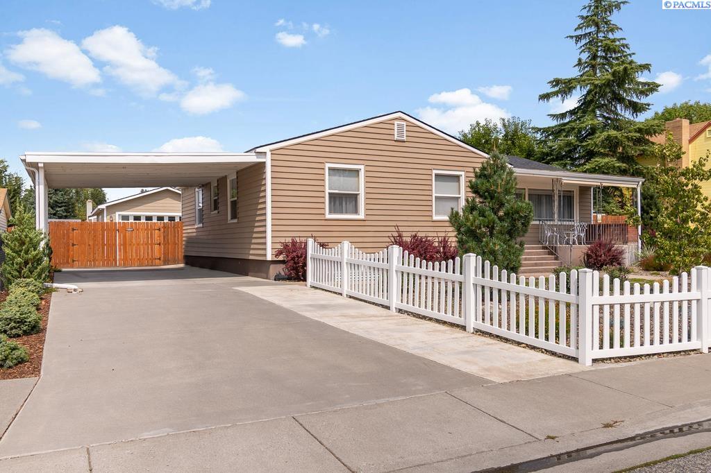 78 Whitten, Richland, WA 99354