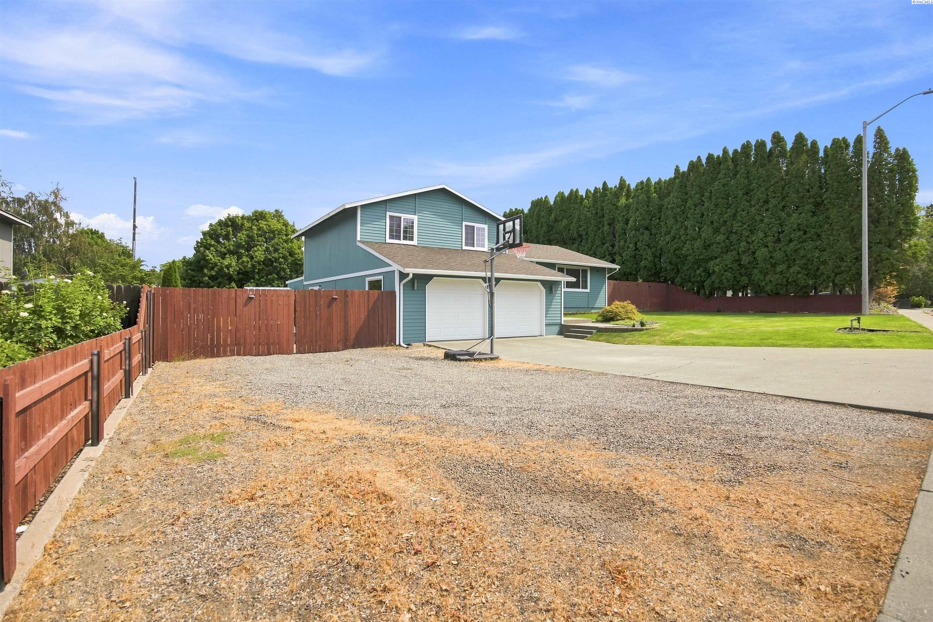 2404 Mark Ave, Richland, WA 99352