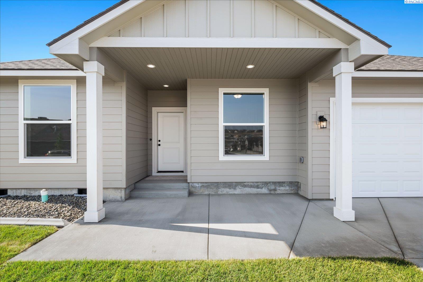 7243 W 29th Pl, Kennewick, WA 99338