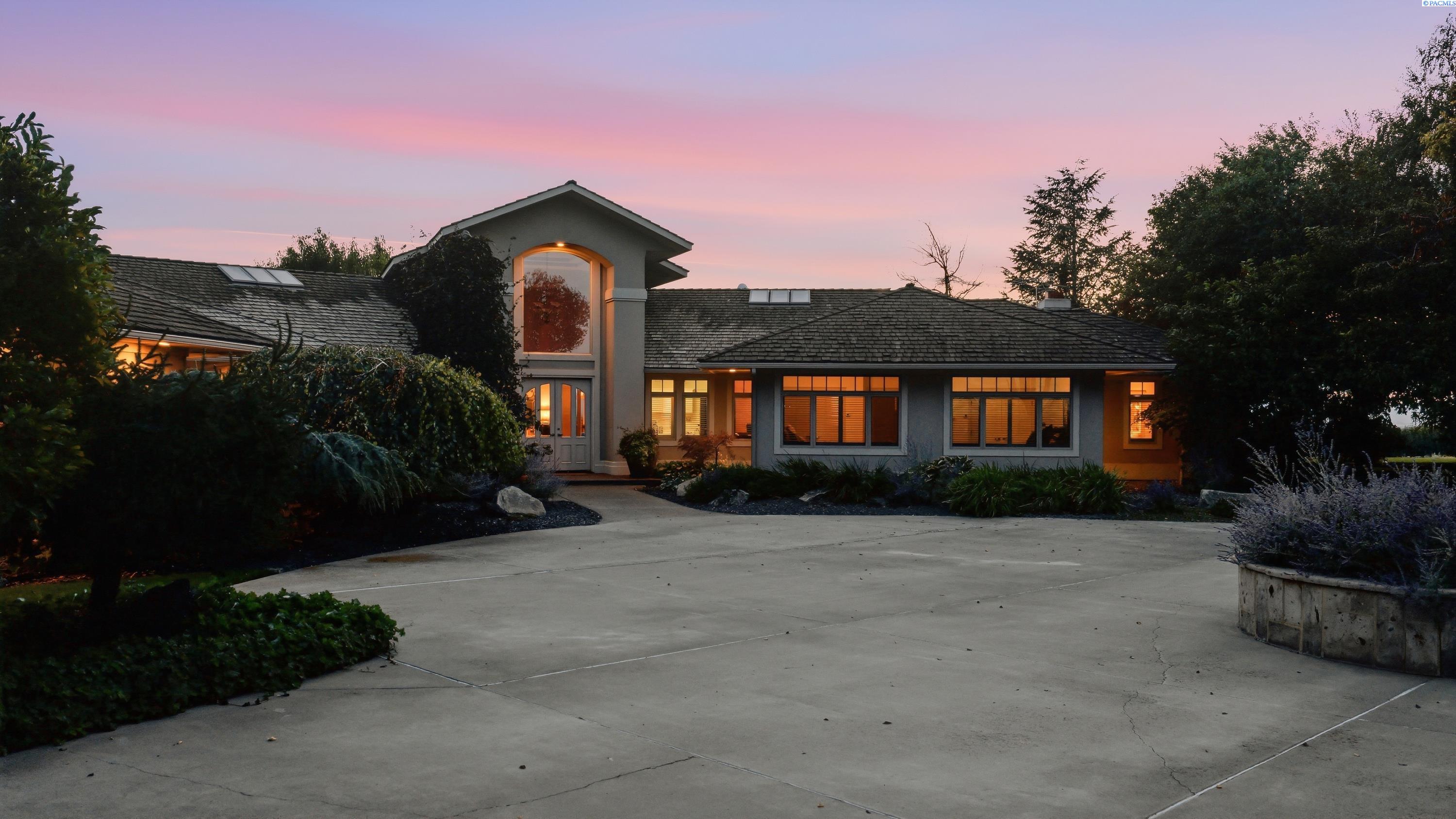 165804 Snipes Rd, Grandview, WA 98930