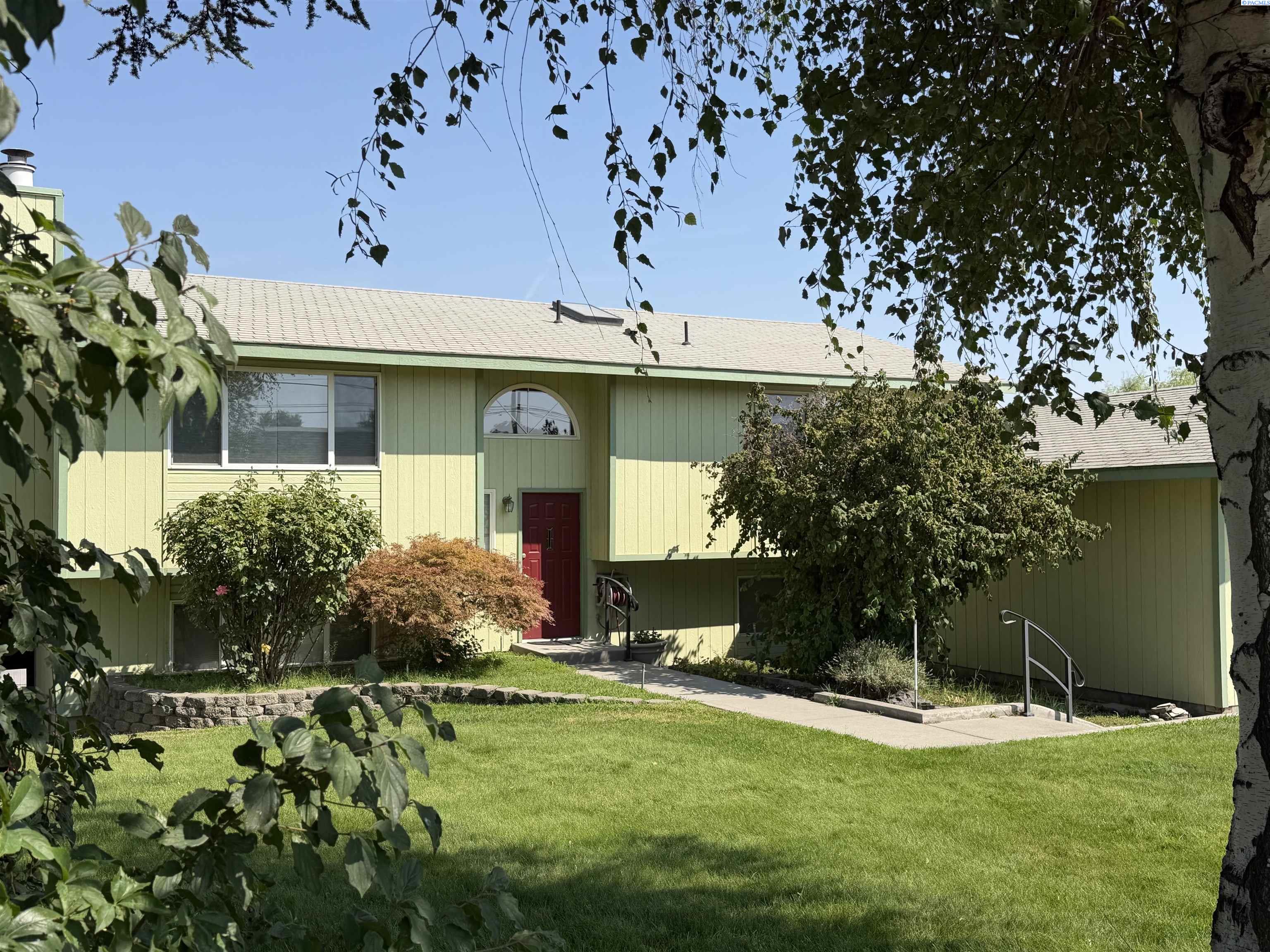 7320 W Yellowstone Ave, Kennewick, WA 99336
